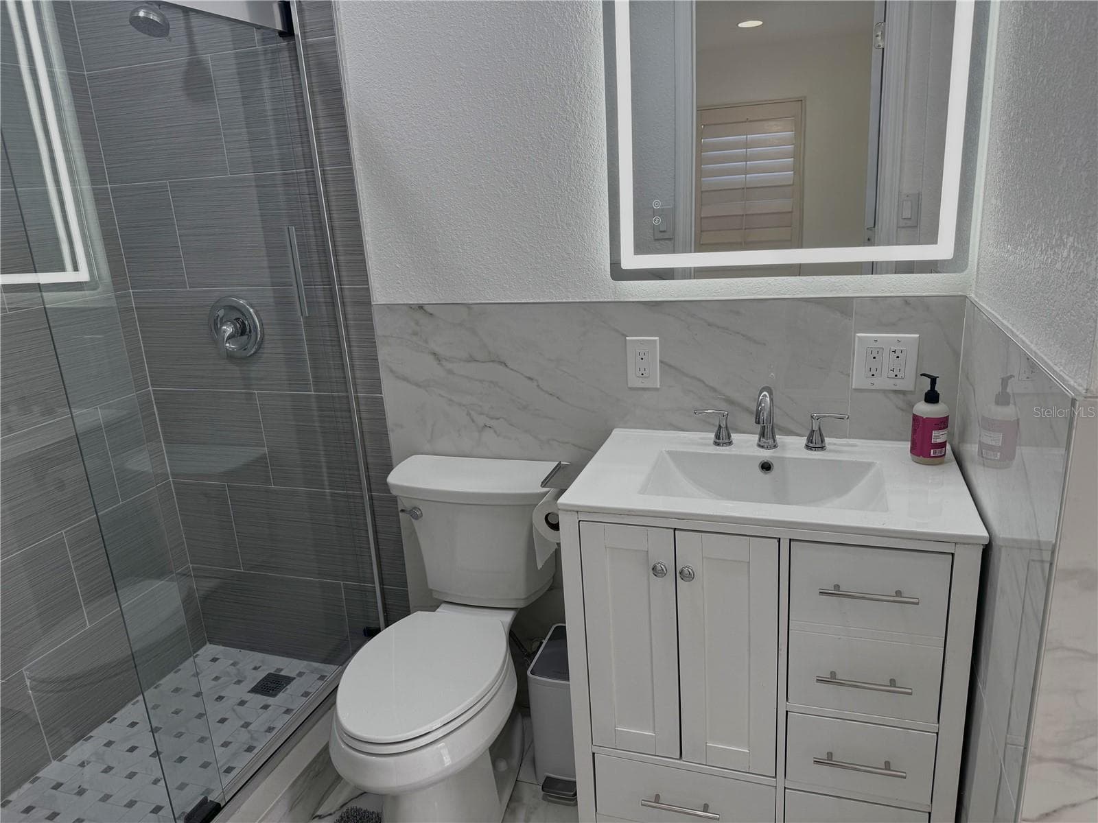 Single Family Residence at 908 S SUMMERLIN AVE, ORLANDO, photo 57 of 60