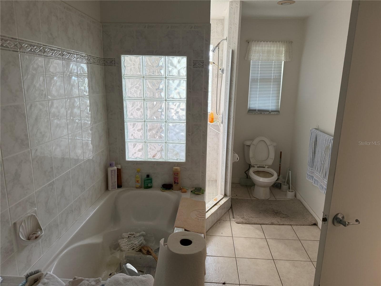 Single Family Residence at 1475 PALMETTO DR, SAFETY HARBOR, photo 5 of 11