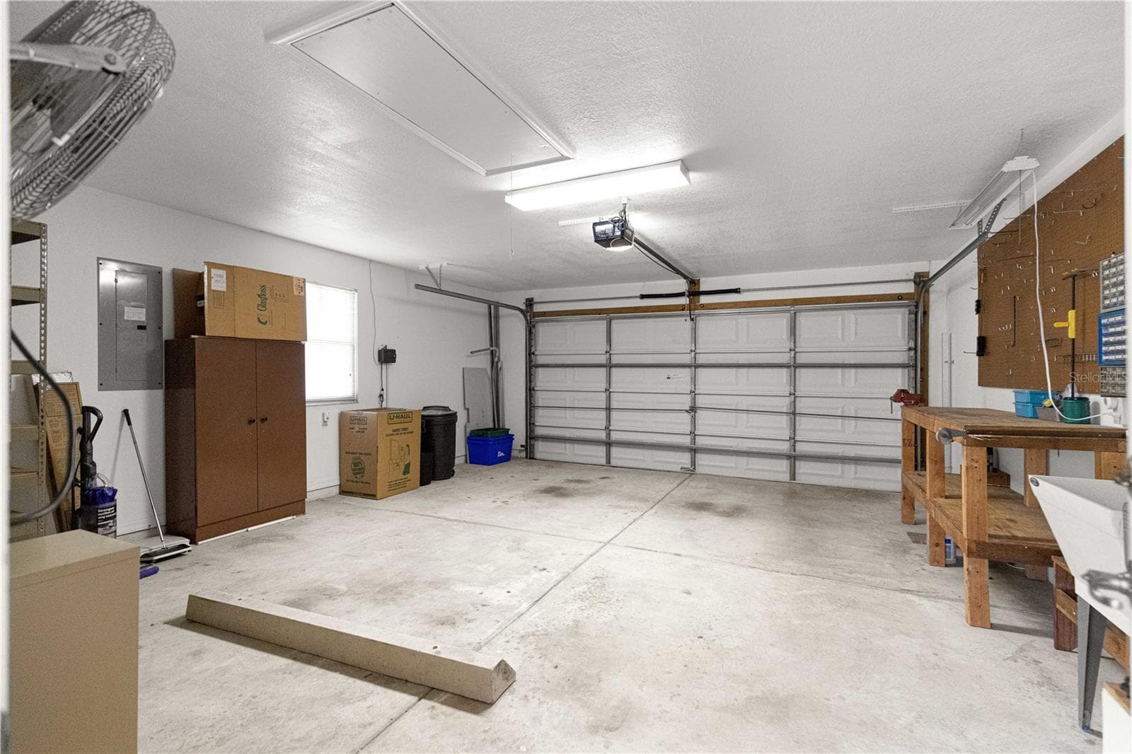 2 Car Garage - 6164 SW 84 LN, OCALA