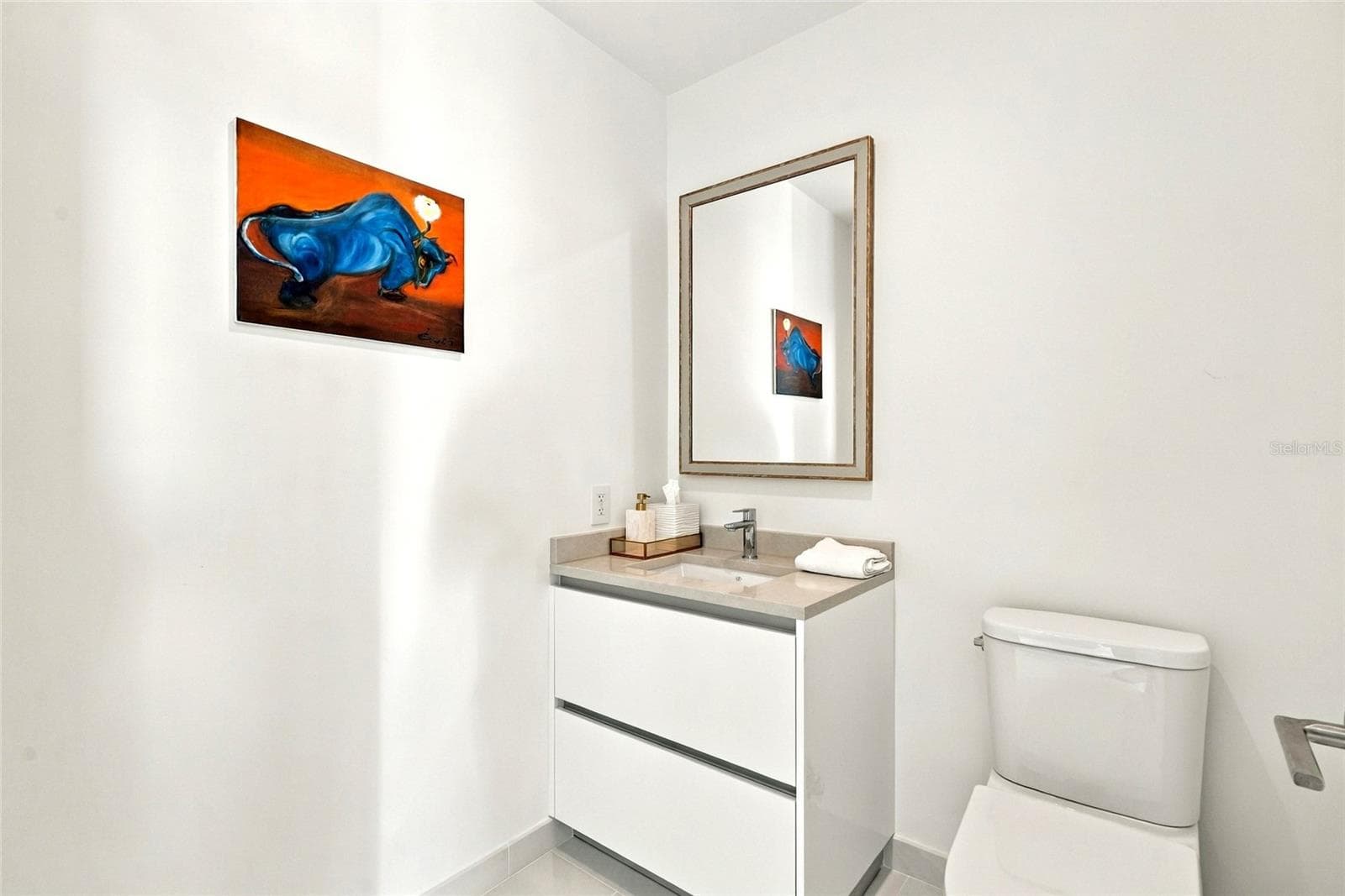 Half bath - 400 CENTRAL AVE #301, ST PETERSBURG