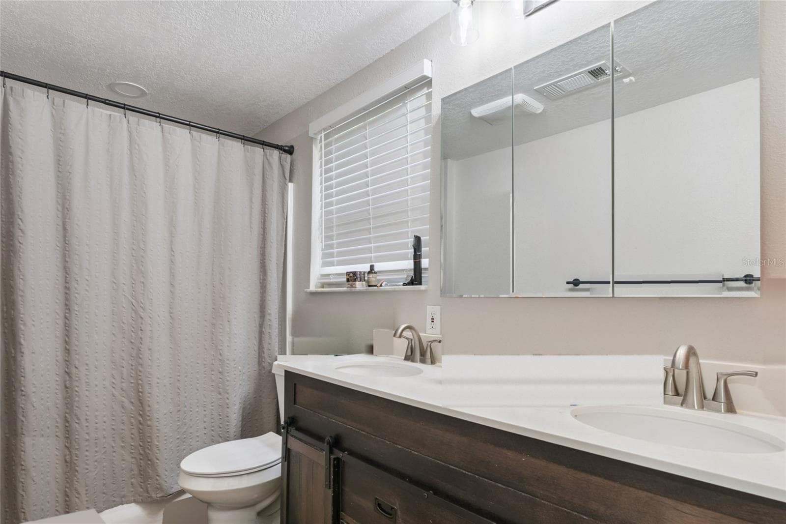 Triplex at 1438 CATHERINE ST, ORLANDO, photo 25 of 41