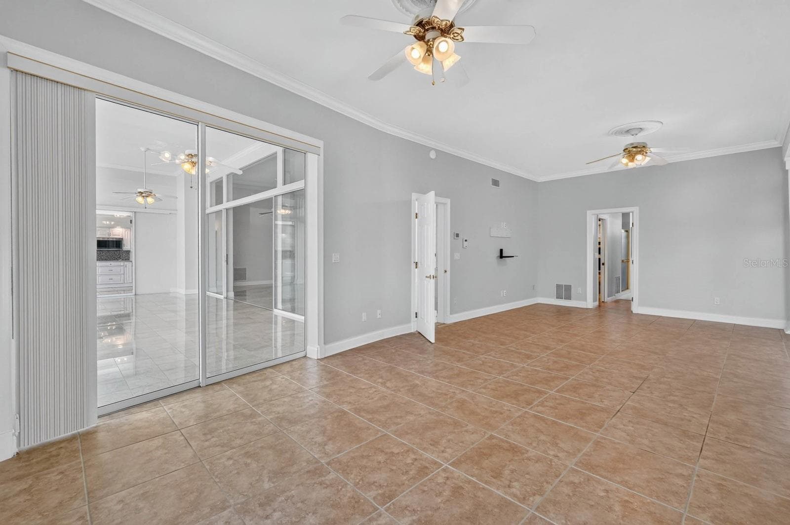 Spacious Living and Entertaining Area - 74 COVINGTON LN, PALM COAST