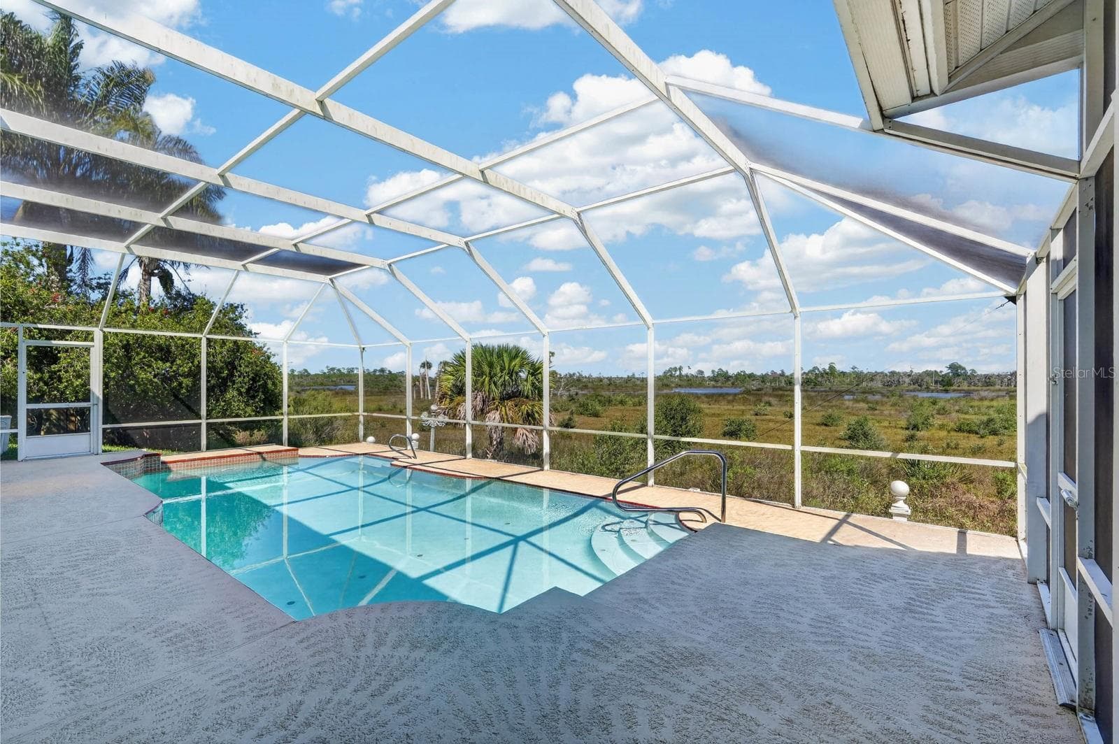 Screened Pool Overlooking Nature - 74 COVINGTON LN, PALM COAST