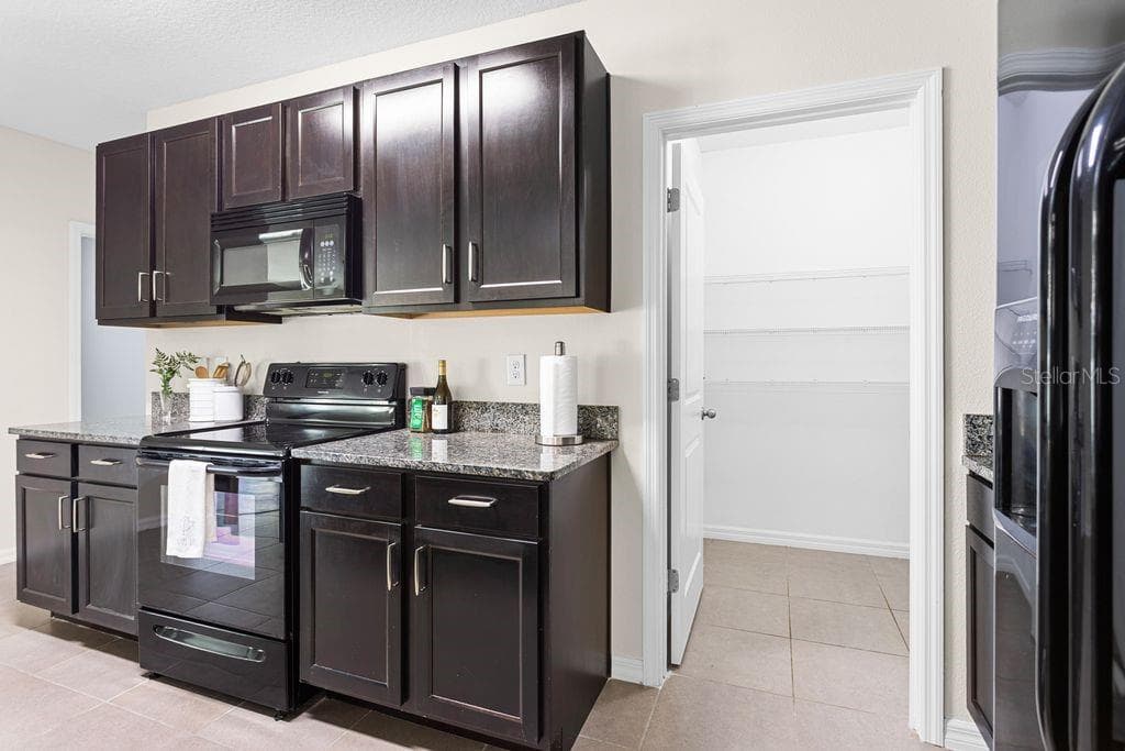 Single Family Residence at 5024 SAN PALERMO DR, BRADENTON, photo 22 of 66
