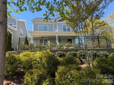 527 E Huntersville Concord Road E