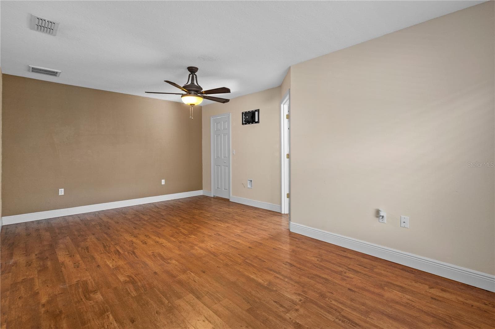 Single Family Residence at 5252 MENTMORE, SPRING HILL, photo 32 of 57