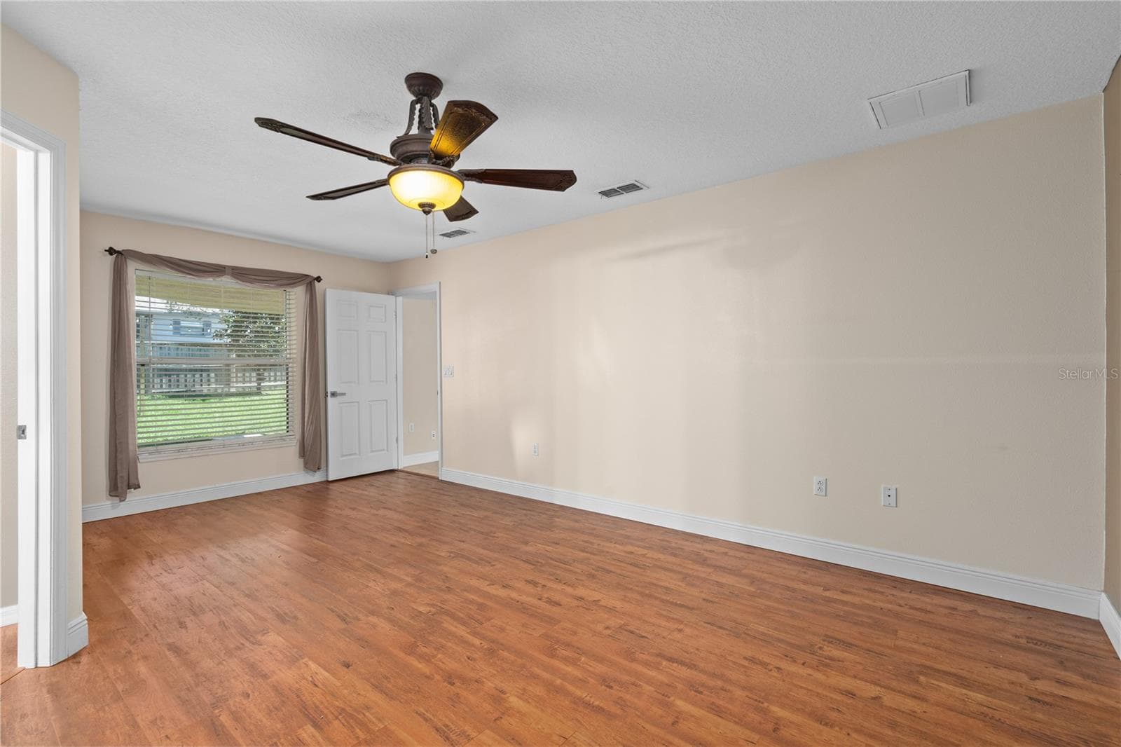 Single Family Residence at 5252 MENTMORE, SPRING HILL, photo 34 of 57
