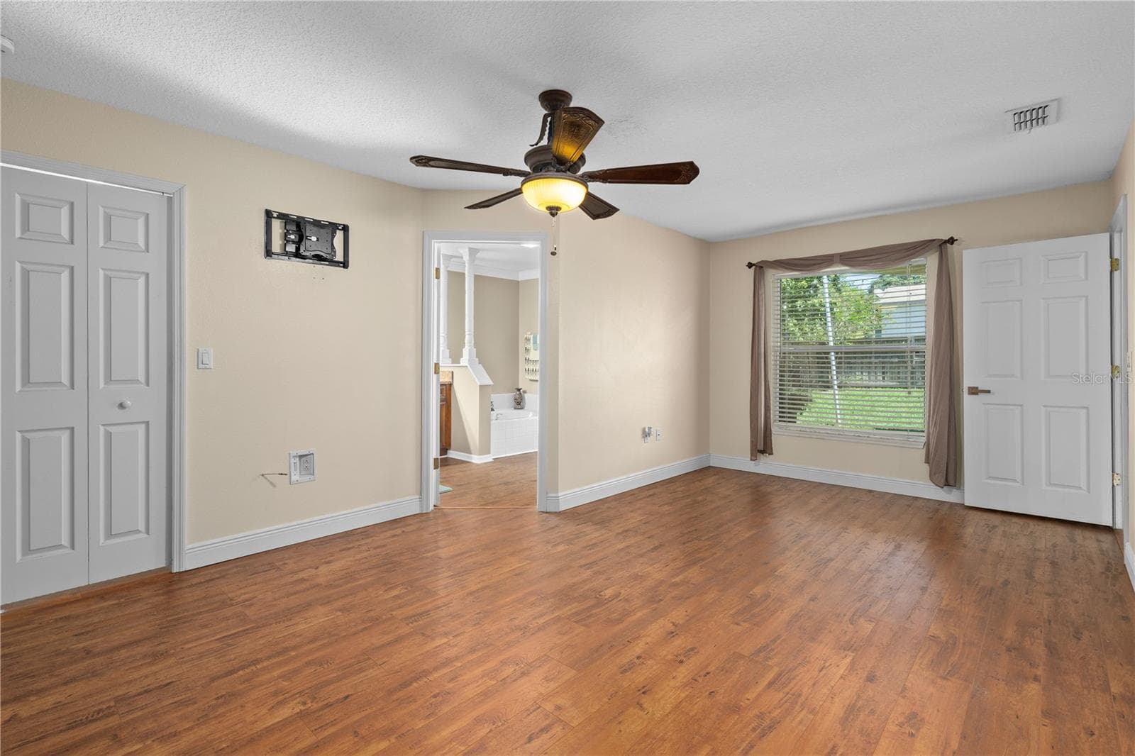 Single Family Residence at 5252 MENTMORE, SPRING HILL, photo 35 of 57