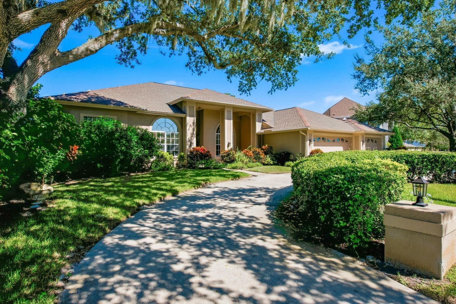 Single Family Residence at 3763 EXECUTIVE DR, PALM HARBOR, photo 12 of 100
