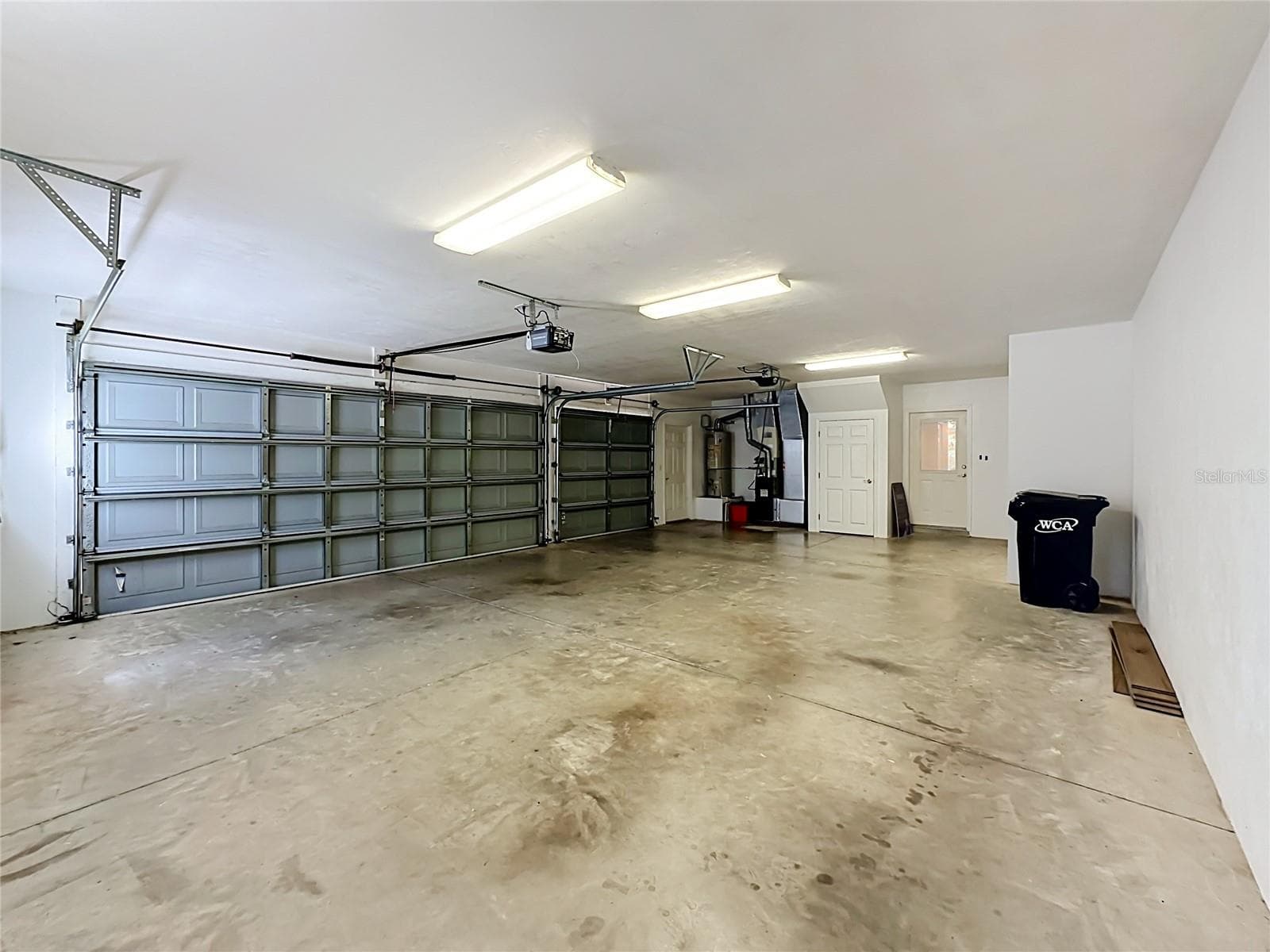 3 car garage - 3680 SW 86TH ST, GAINESVILLE