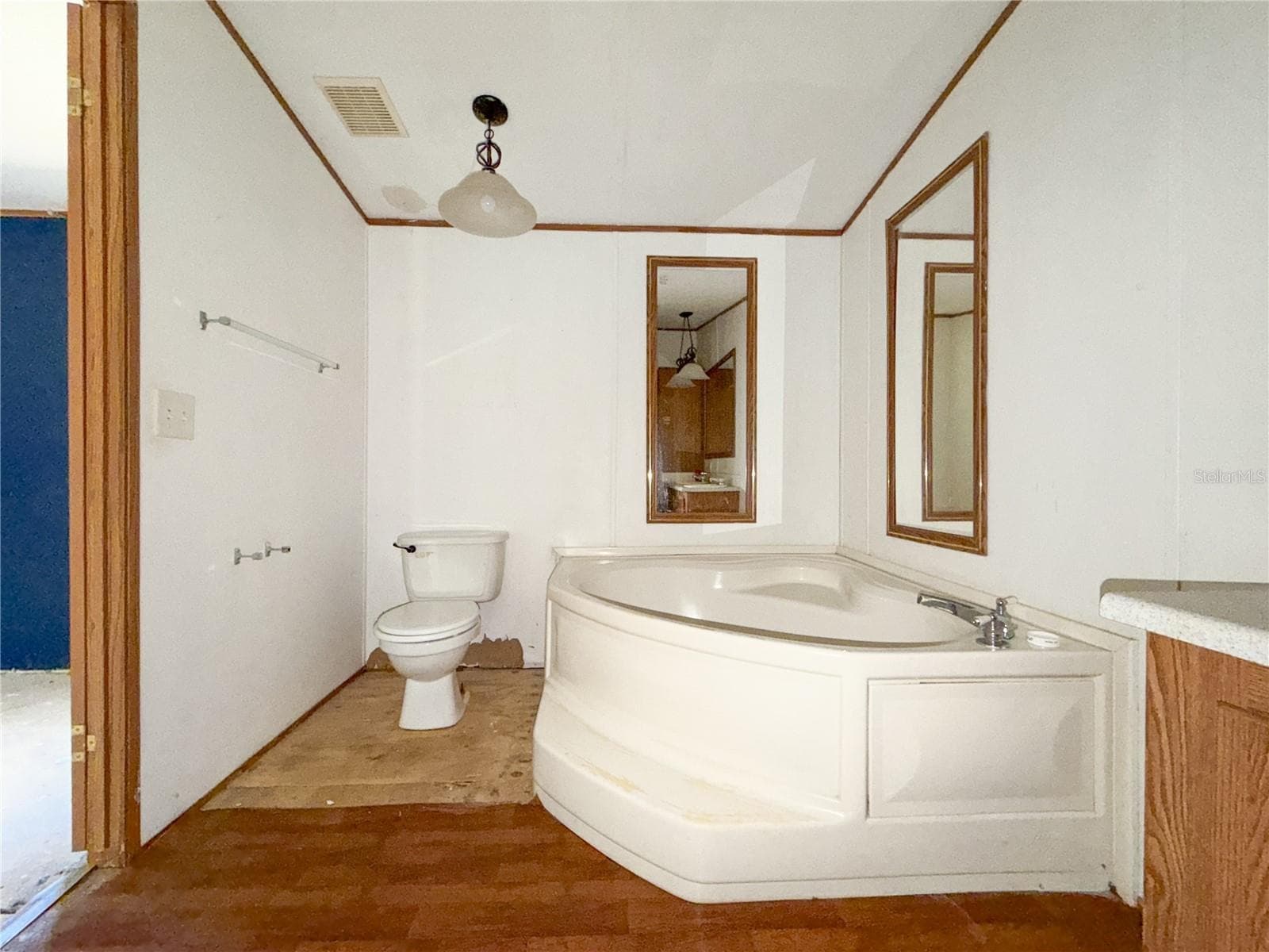 Manufactured Home at 19413 SW STATE ROAD 47, FORT WHITE, photo 19 of 25