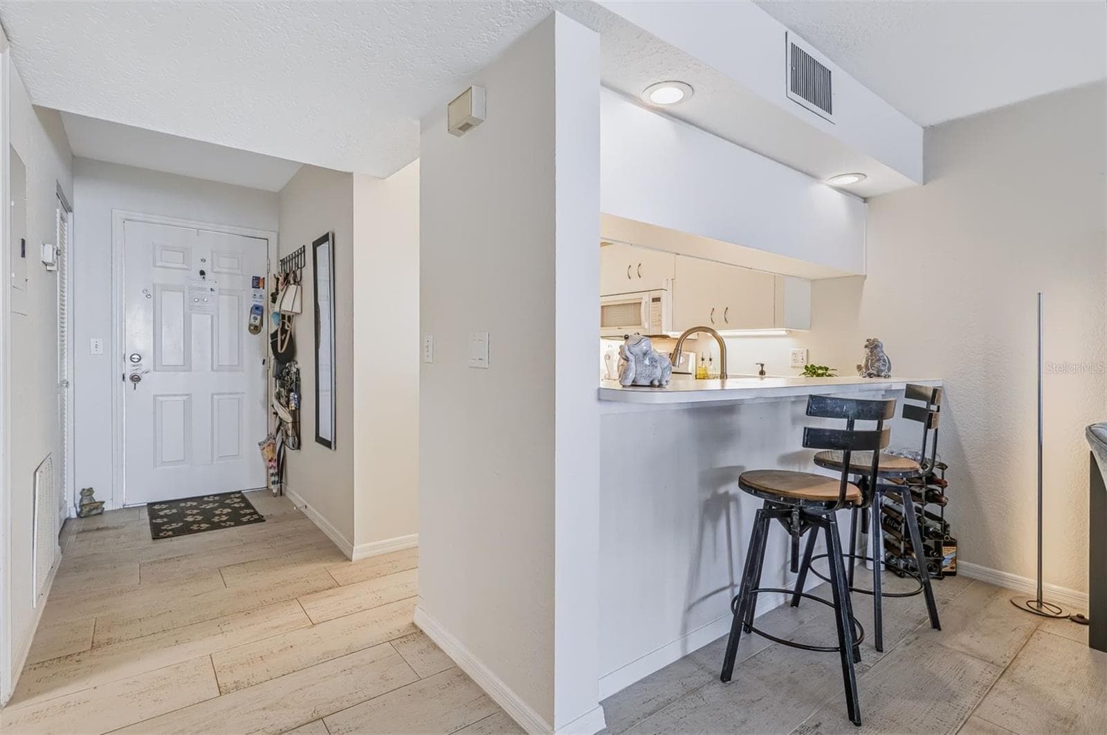 Condominium at 406 BOUCHELLE DR #103, NEW SMYRNA BEACH, photo 15 of 46