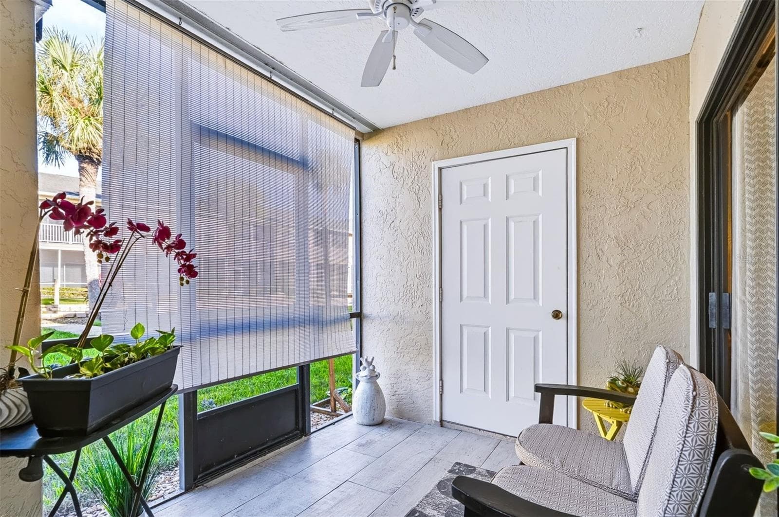 screened in porch - 406 BOUCHELLE DR #103, NEW SMYRNA BEACH