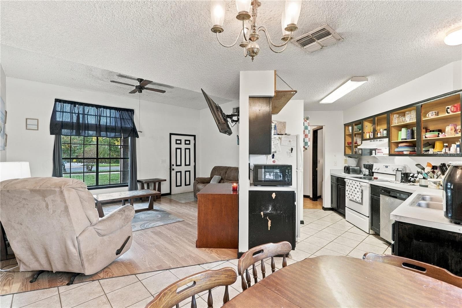 Single Family Residence at 659 SAINT JOHNS RIVER DR, SANFORD, photo 11 of 28