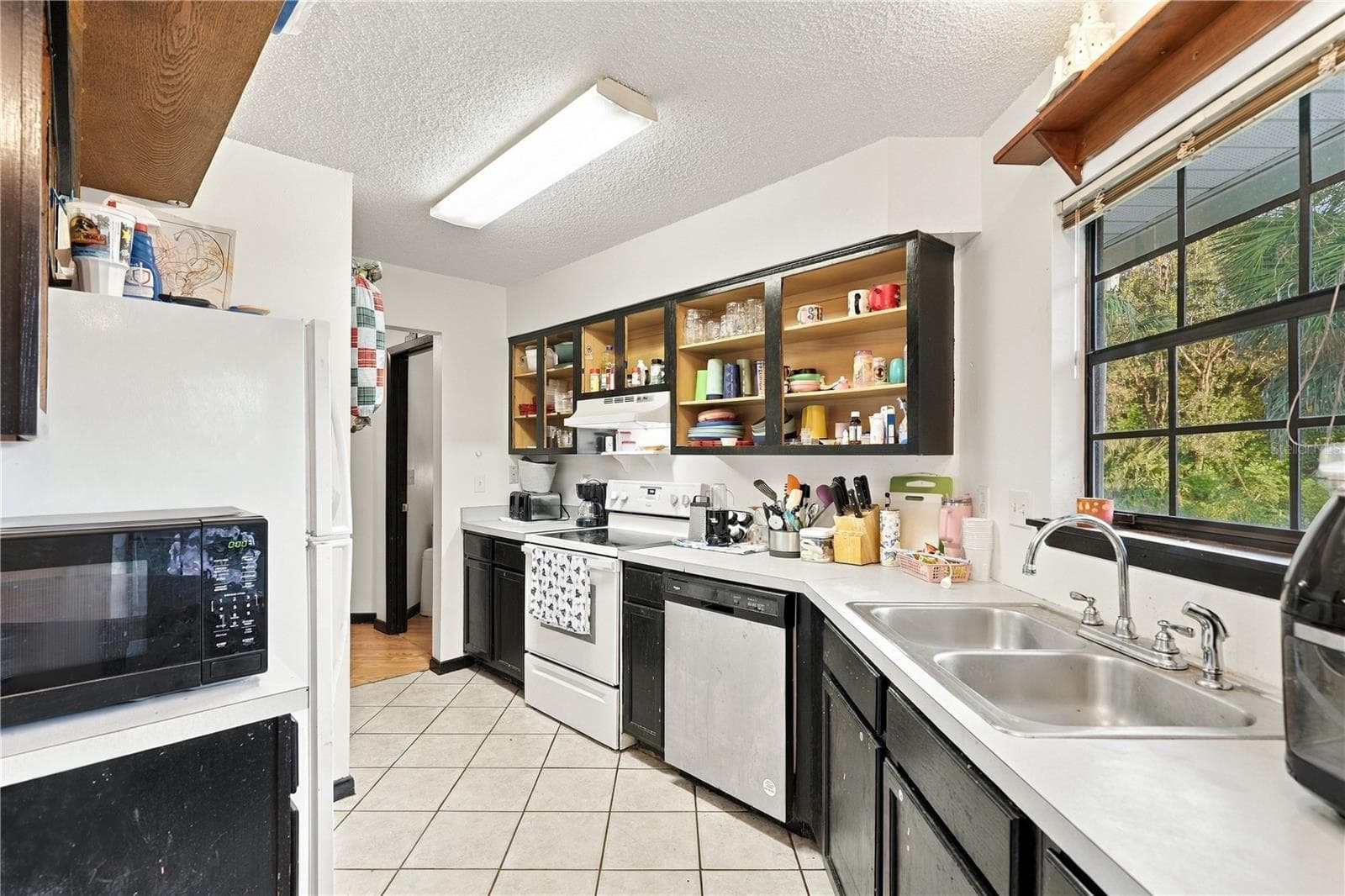 Single Family Residence at 659 SAINT JOHNS RIVER DR, SANFORD, photo 12 of 28