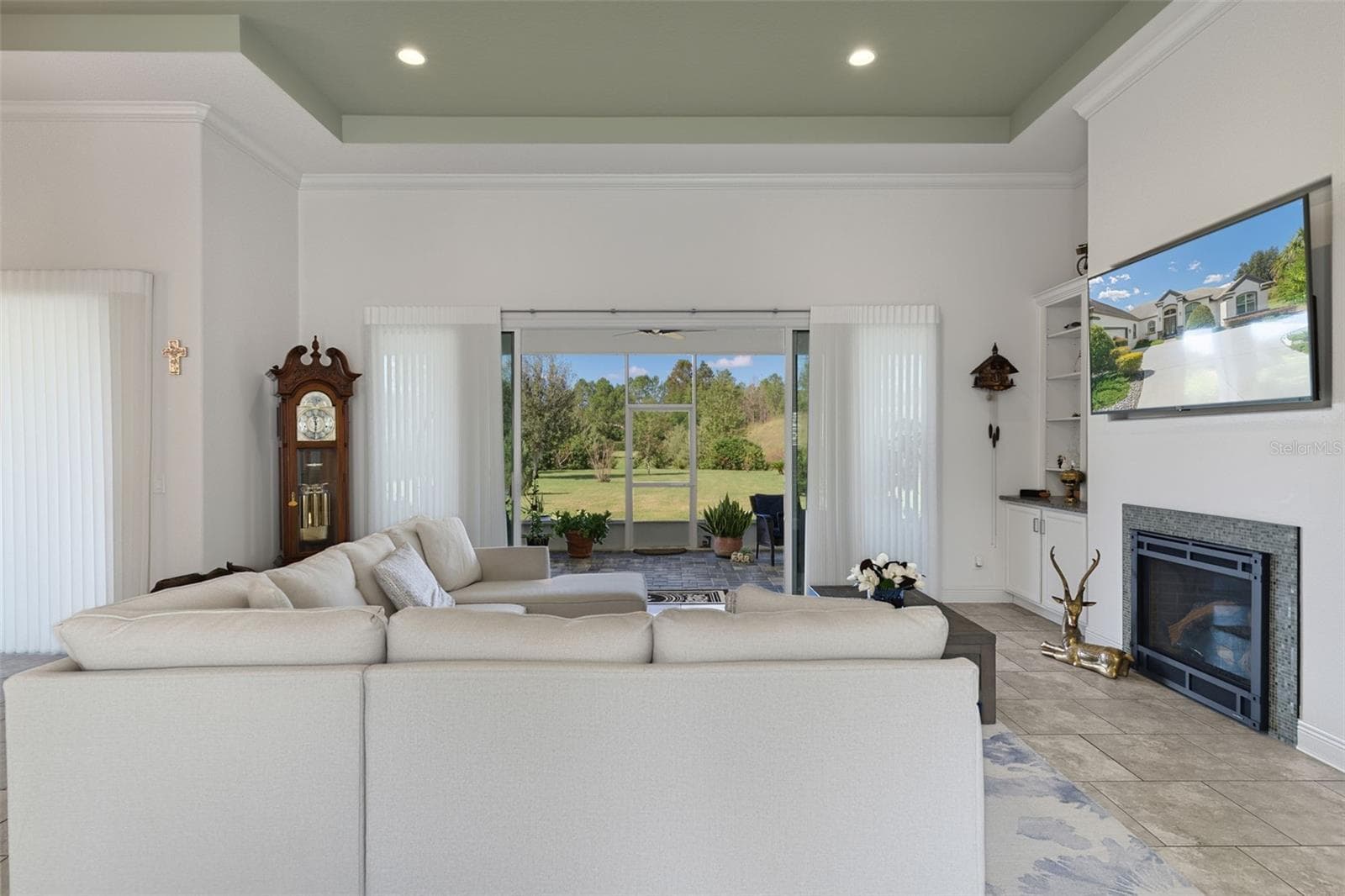 Single Family Residence at 224 S PALADINN CIR, INVERNESS, photo 15 of 95