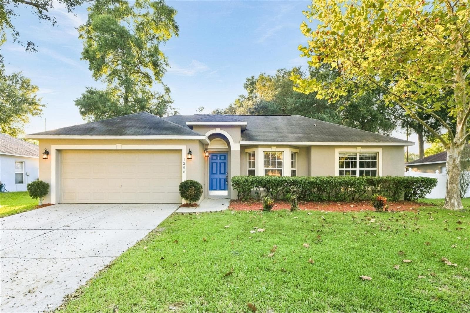 1206 STONEWATER CIR