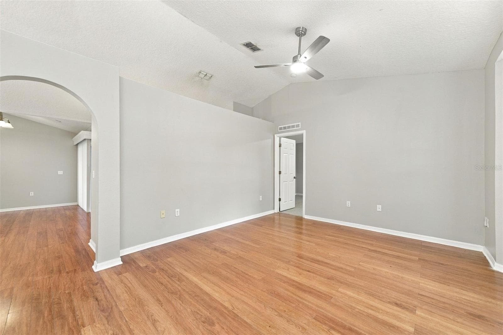 Single Family Residence at 1206 STONEWATER CIR, OCOEE, photo 5 of 40
