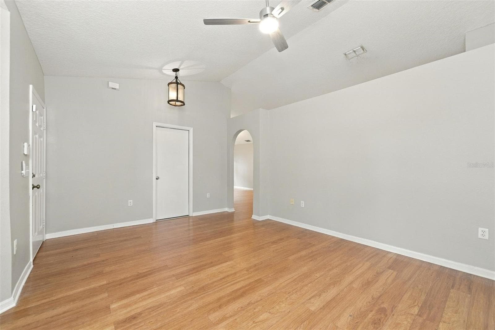 Single Family Residence at 1206 STONEWATER CIR, OCOEE, photo 8 of 40