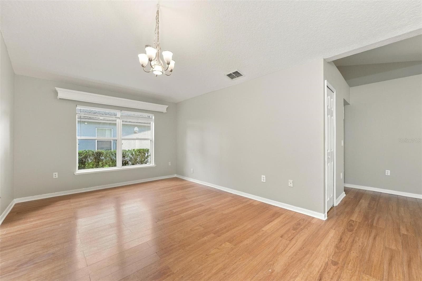 Single Family Residence at 1206 STONEWATER CIR, OCOEE, photo 9 of 40