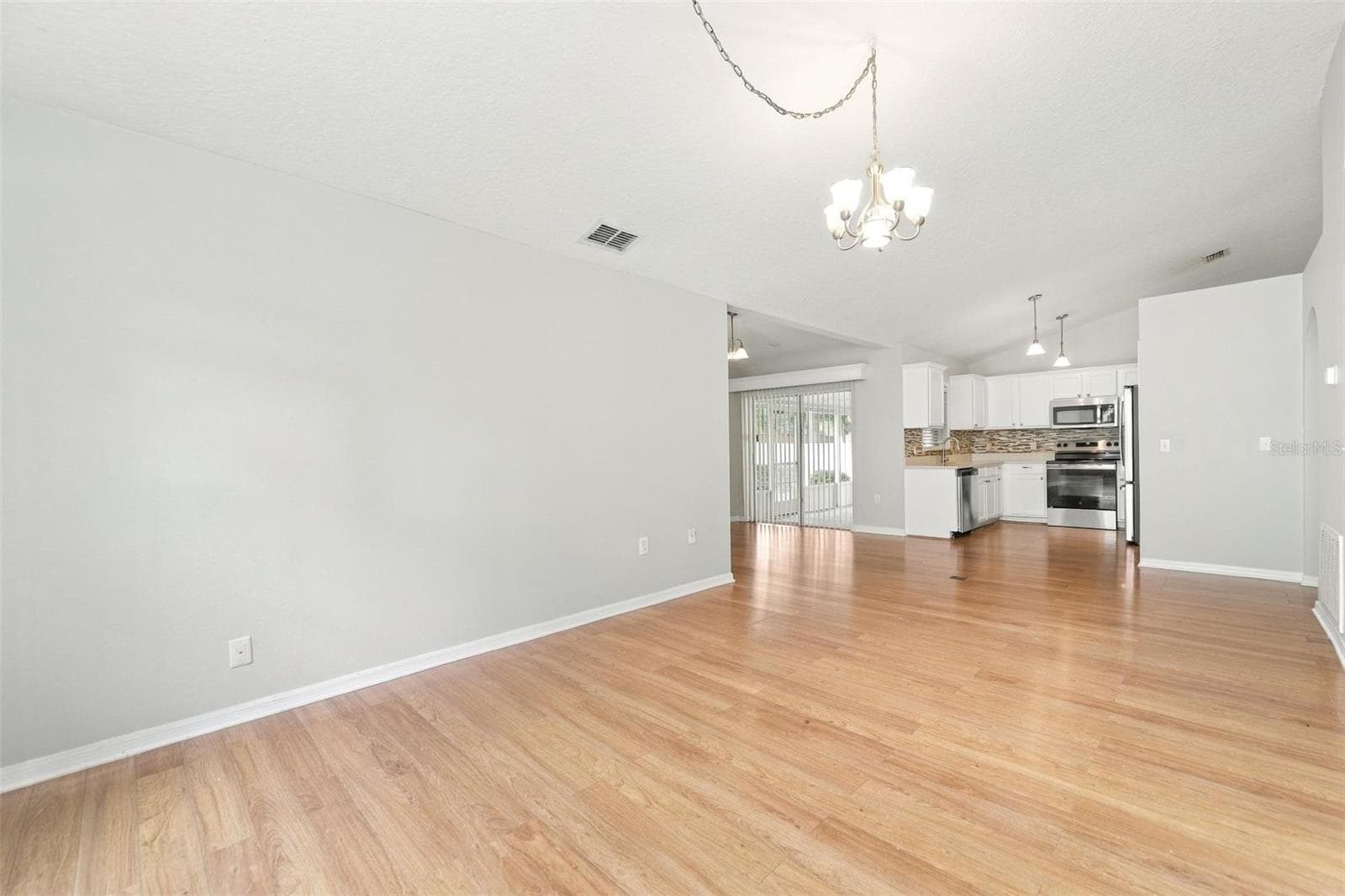 Single Family Residence at 1206 STONEWATER CIR, OCOEE, photo 10 of 40