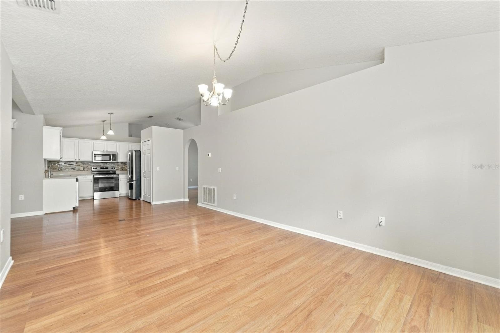Single Family Residence at 1206 STONEWATER CIR, OCOEE, photo 11 of 40