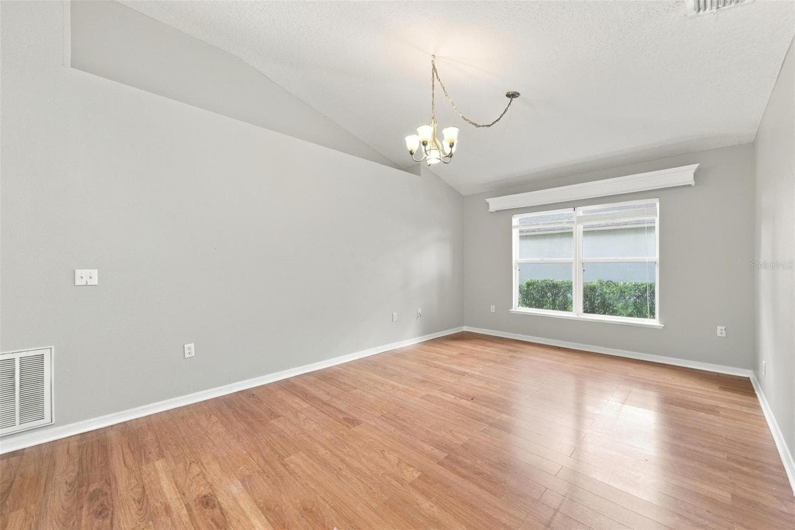 Single Family Residence at 1206 STONEWATER CIR, OCOEE, photo 12 of 40