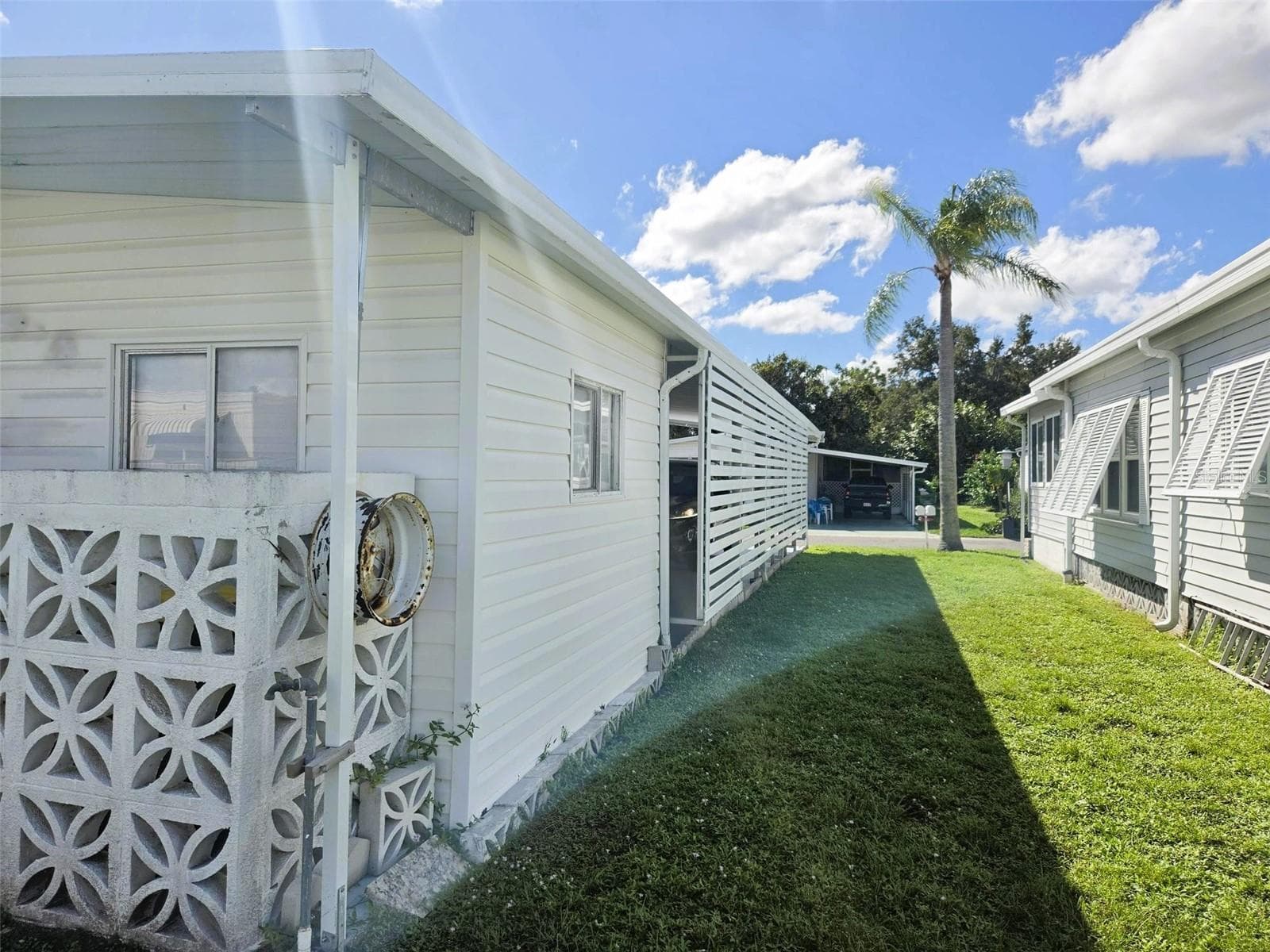 Left Side of home - 3309 OAKWOOD BLVD S, SARASOTA