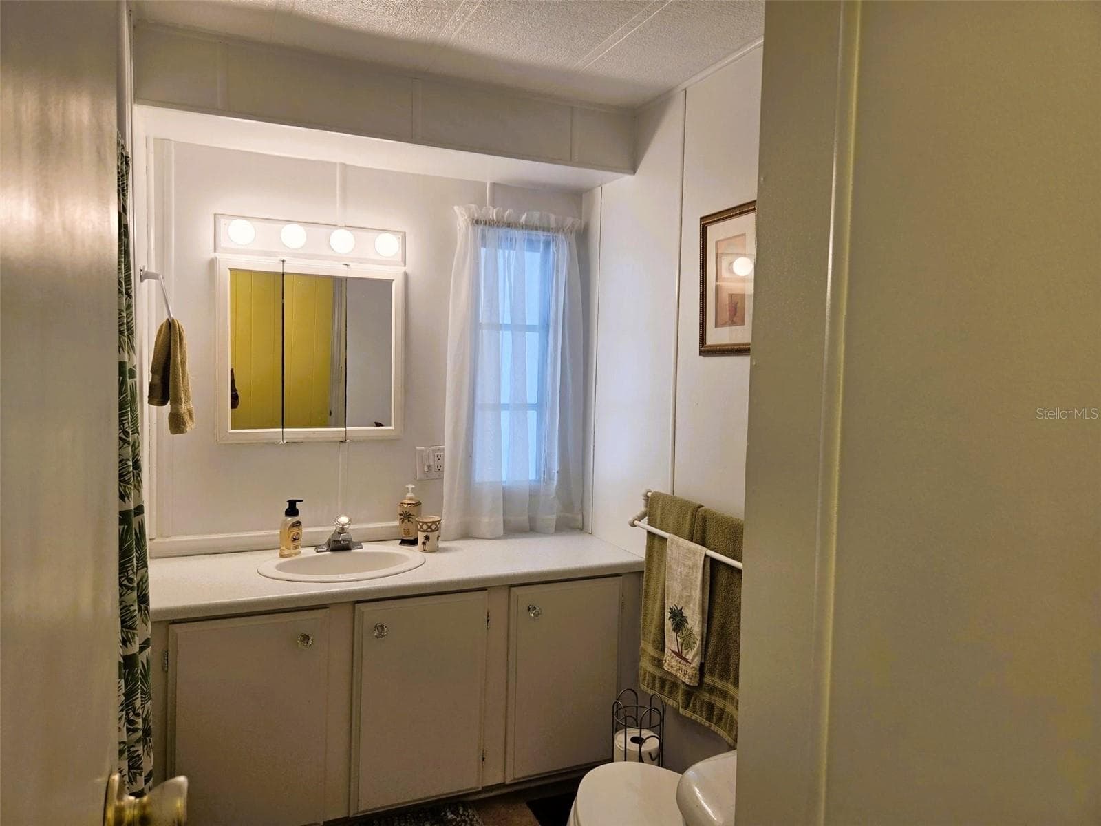 Guest Bath with walk in shower - 3309 OAKWOOD BLVD S, SARASOTA