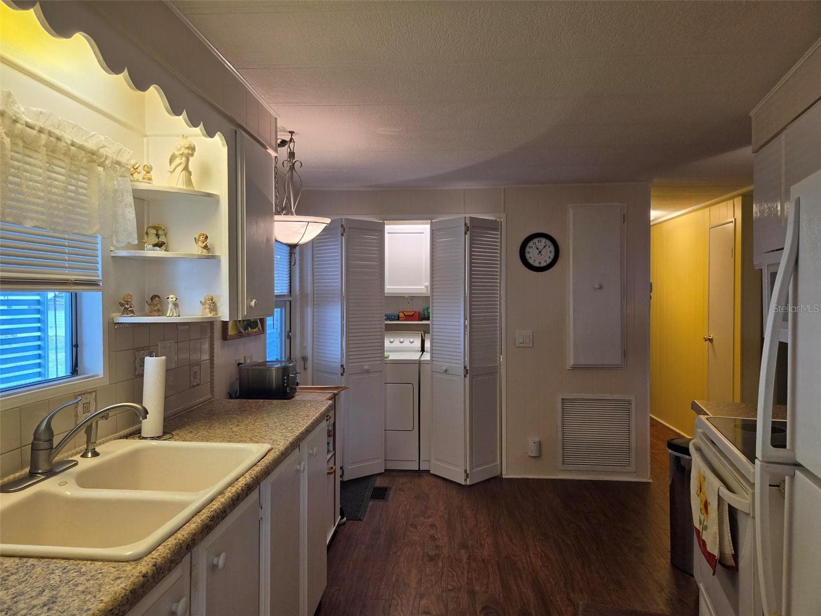 View of Laundry area - 3309 OAKWOOD BLVD S, SARASOTA