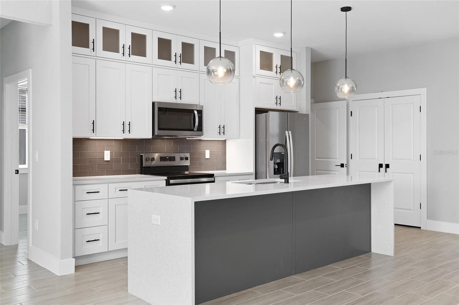 Single Family Residence at 24399 SW KINGSWAY CIR, ARCADIA, photo 14 of 56