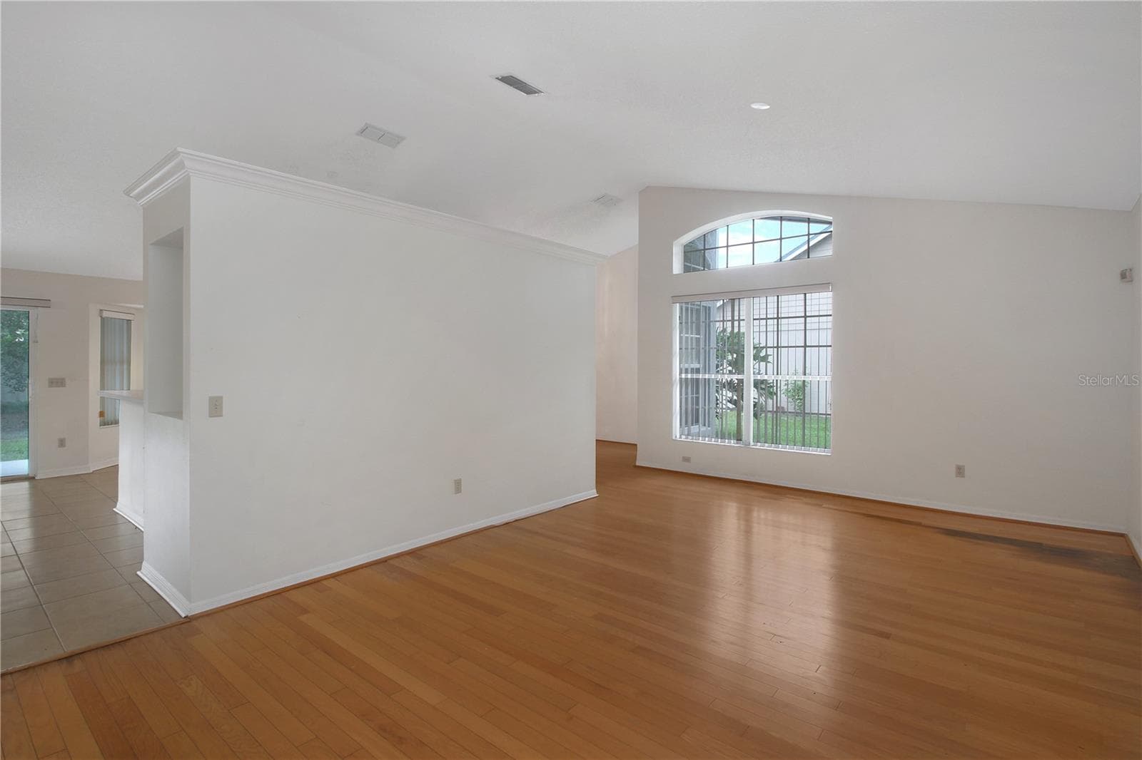 Single Family Residence at 3924 LAKE MIRAGE BLVD, ORLANDO, photo 11 of 36