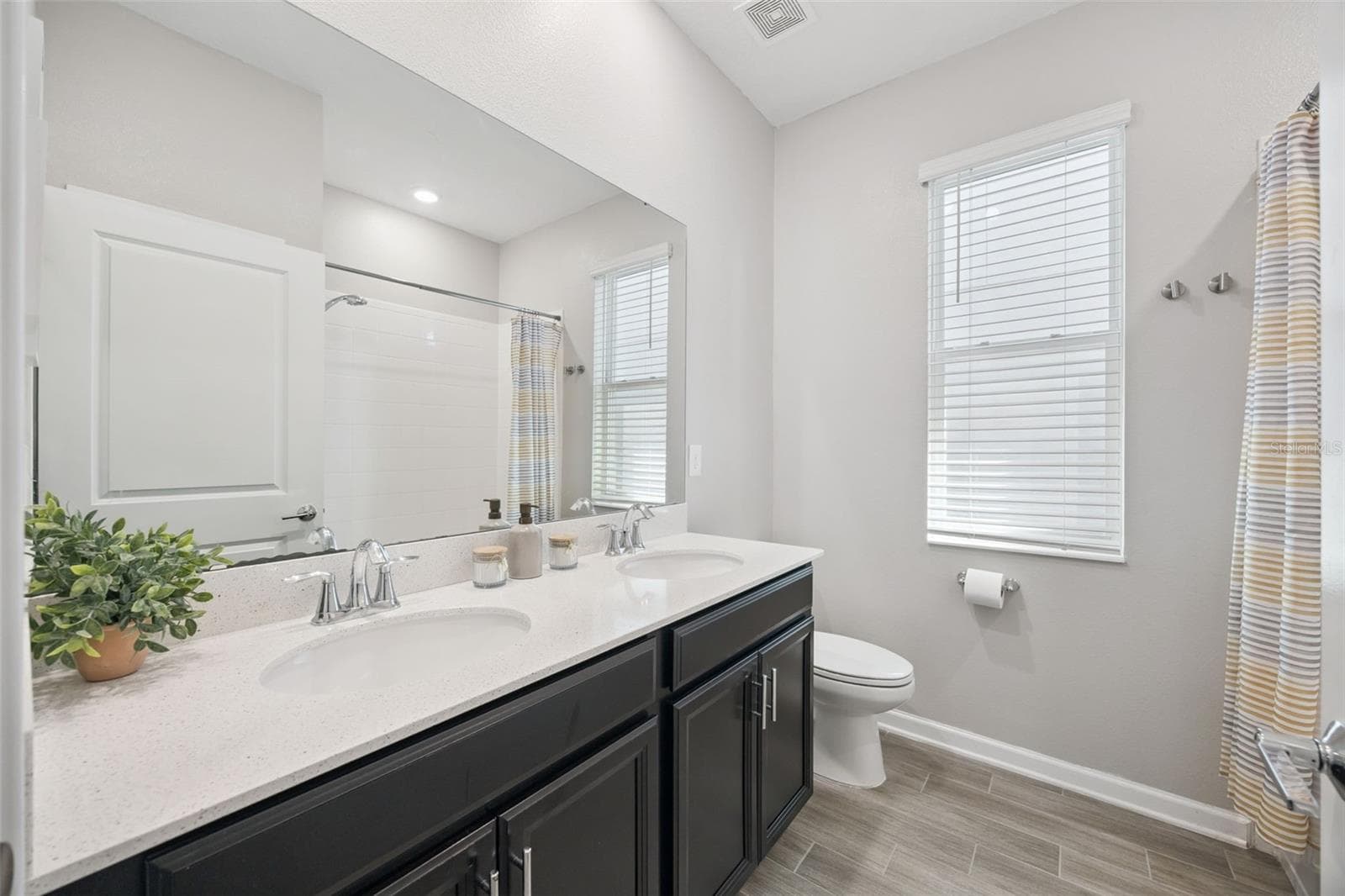 Spacious Bathroom 2 - 5309 AMERSHAM LN, ST CLOUD