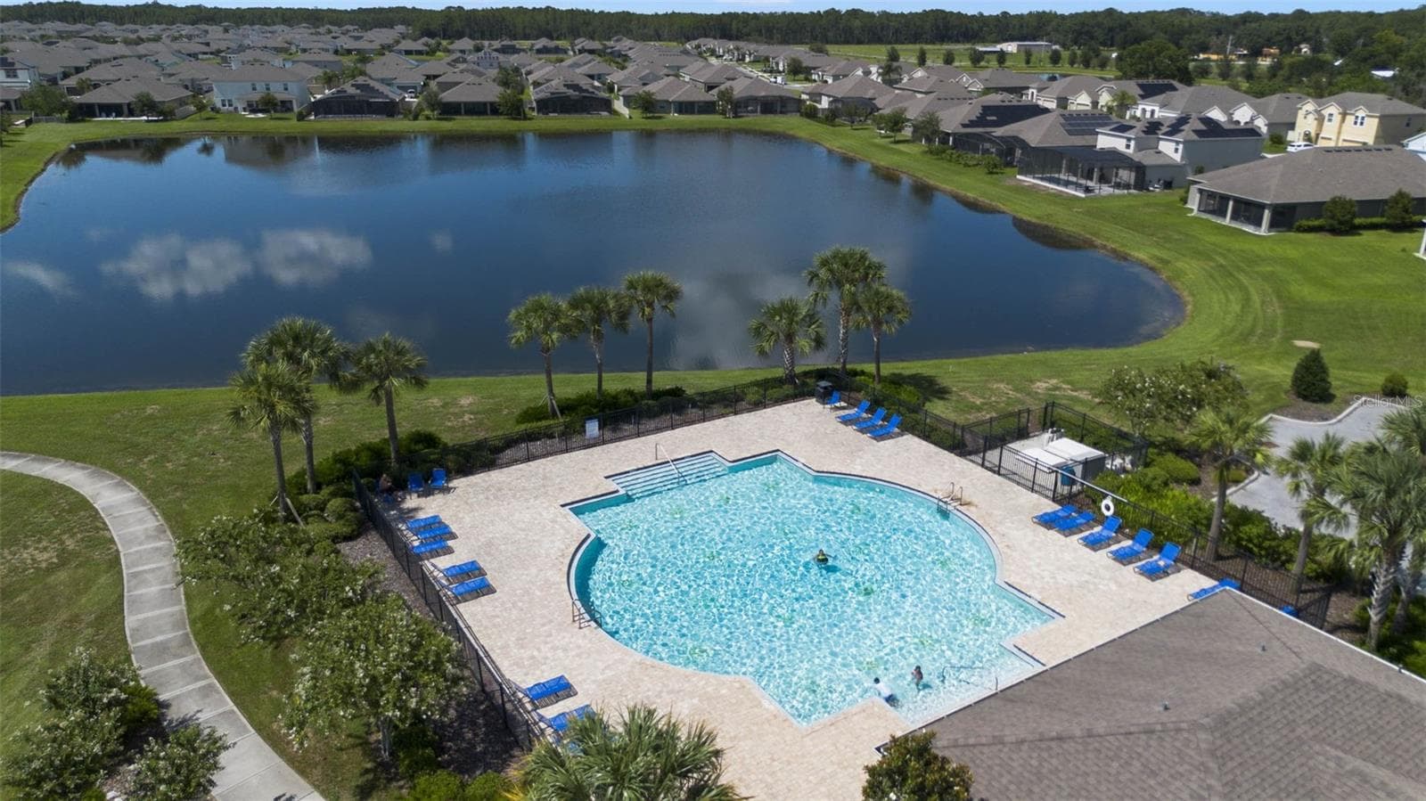 Pool with Water Views - 5309 AMERSHAM LN, ST CLOUD