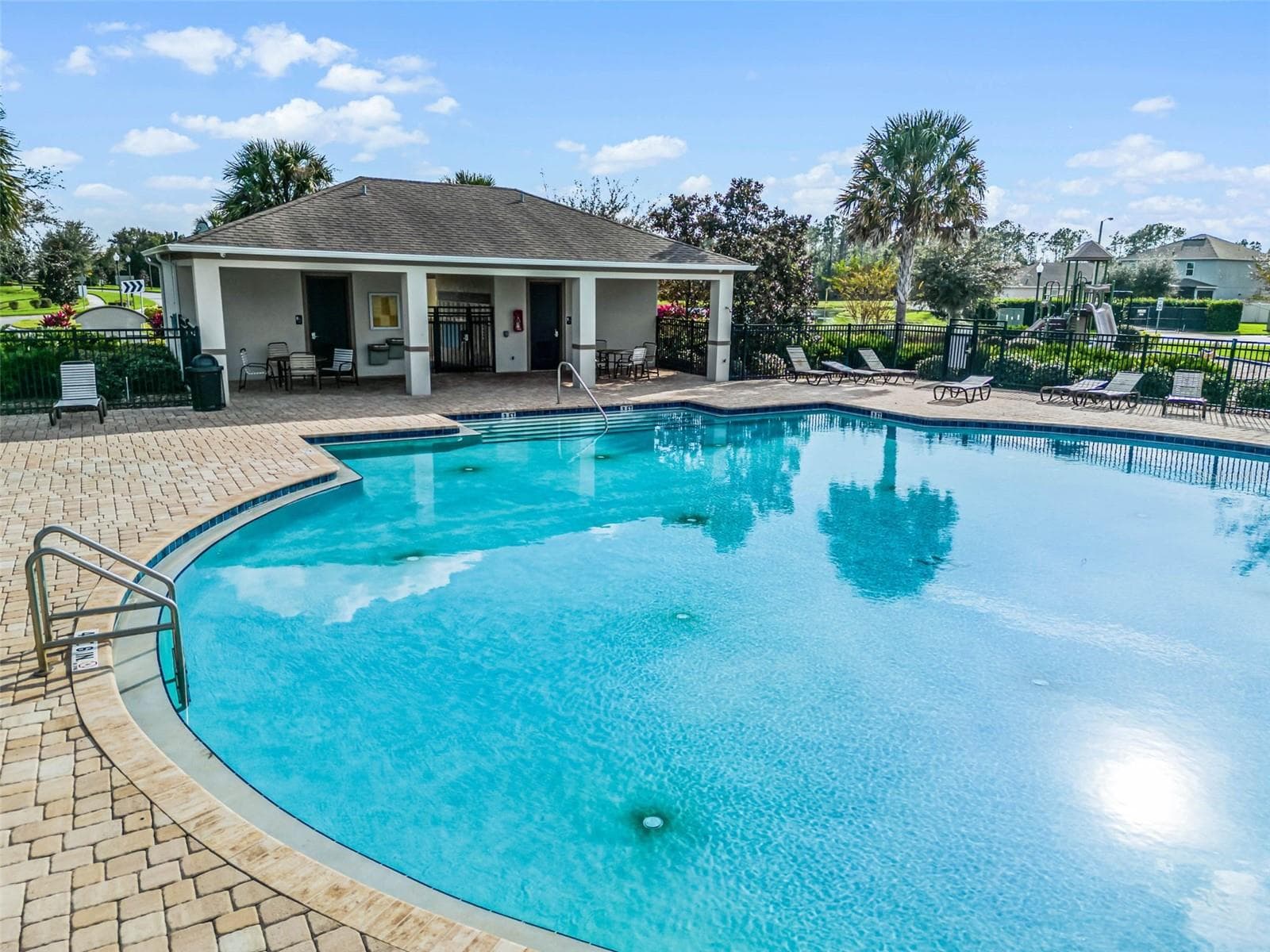 Cool Down in the Sparkling Community Pool - 5309 AMERSHAM LN, ST CLOUD