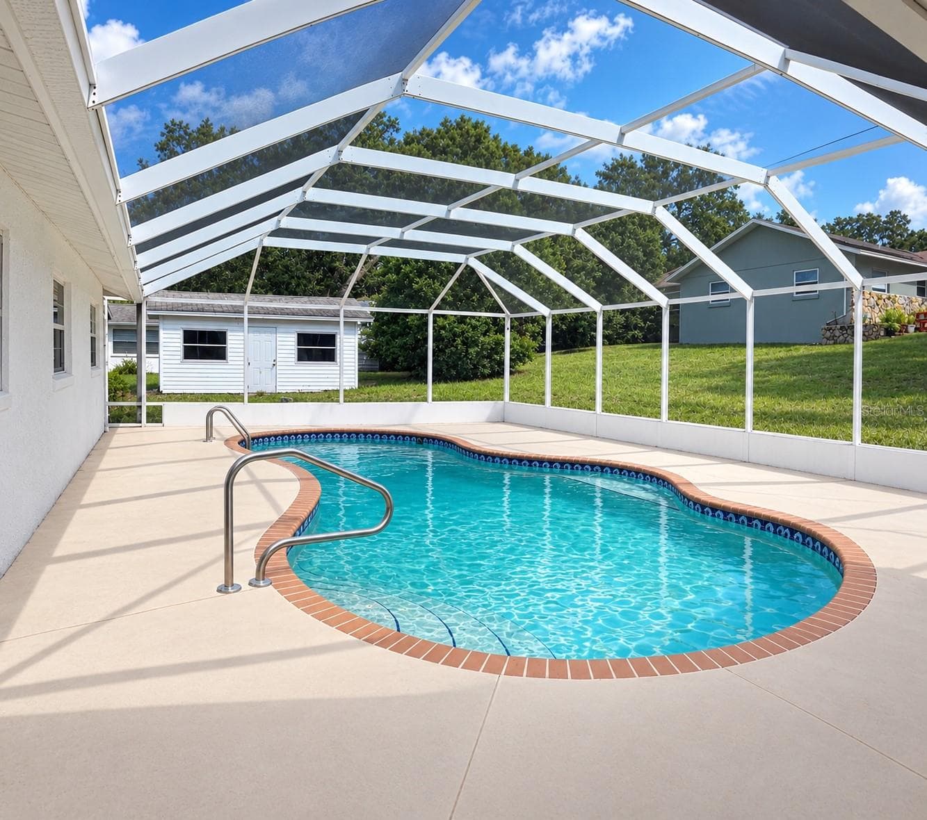 screened pool - 235 S LEE ST, BEVERLY HILLS