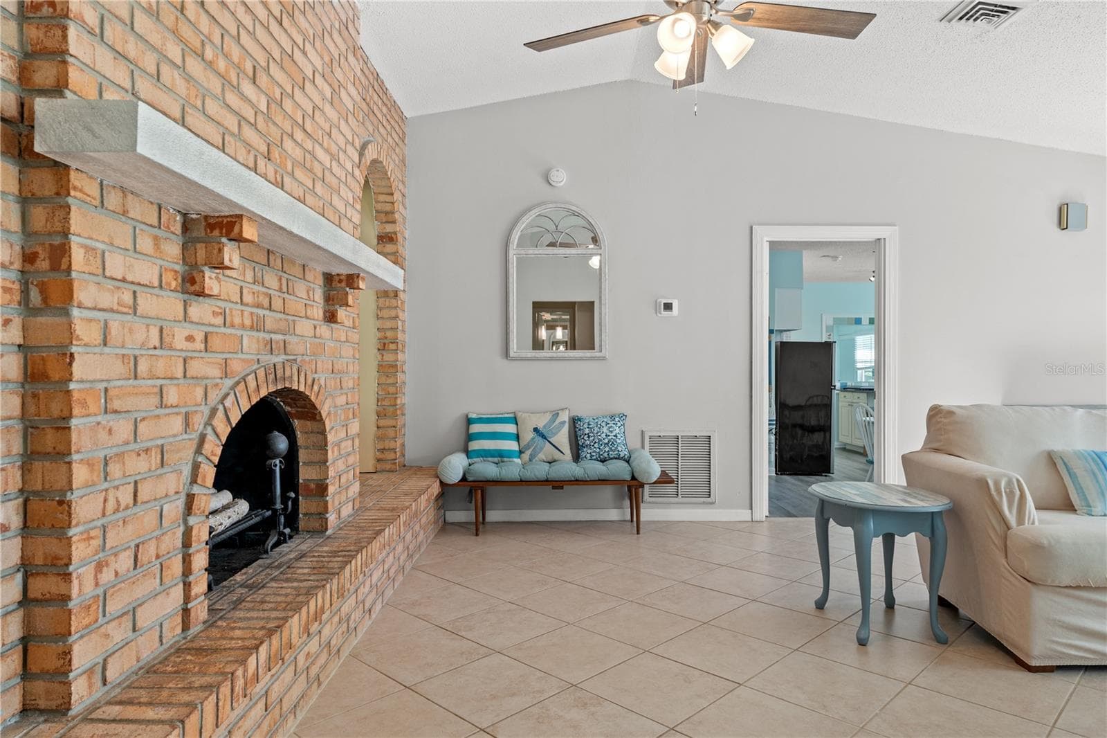 Single Family Residence at 424 CARMEL RD, VENICE, photo 6 of 35