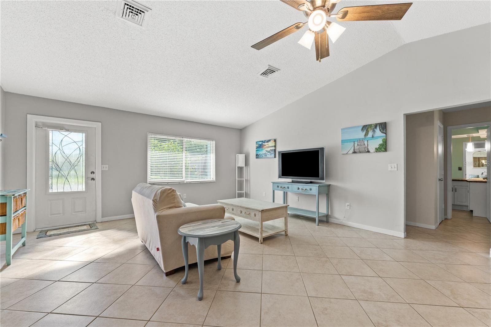 Single Family Residence at 424 CARMEL RD, VENICE, photo 8 of 35
