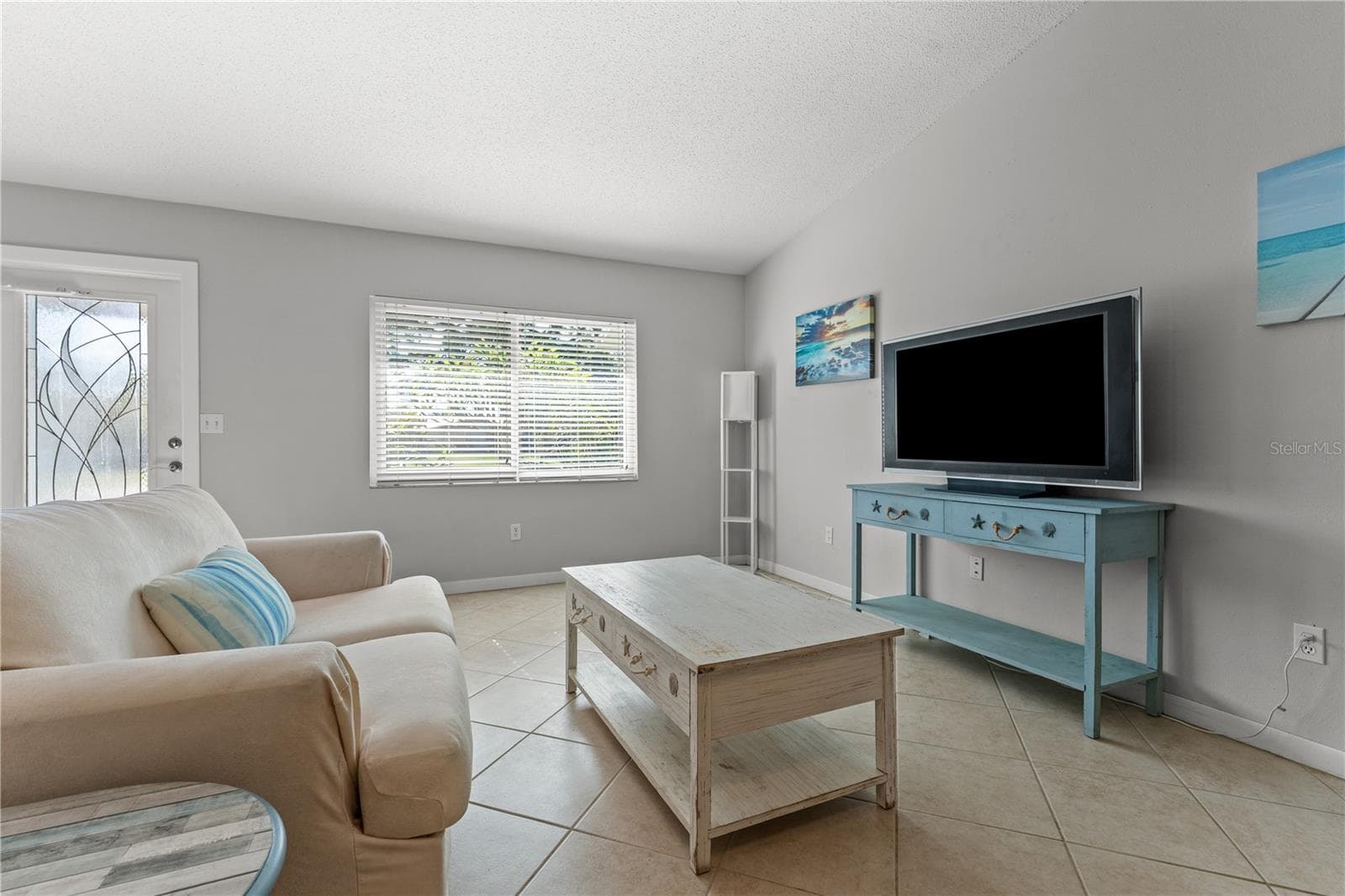 Single Family Residence at 424 CARMEL RD, VENICE, photo 9 of 35