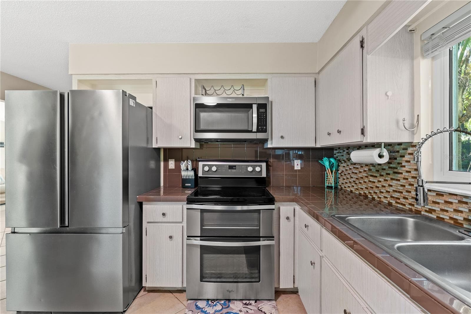 Single Family Residence at 424 CARMEL RD, VENICE, photo 16 of 35