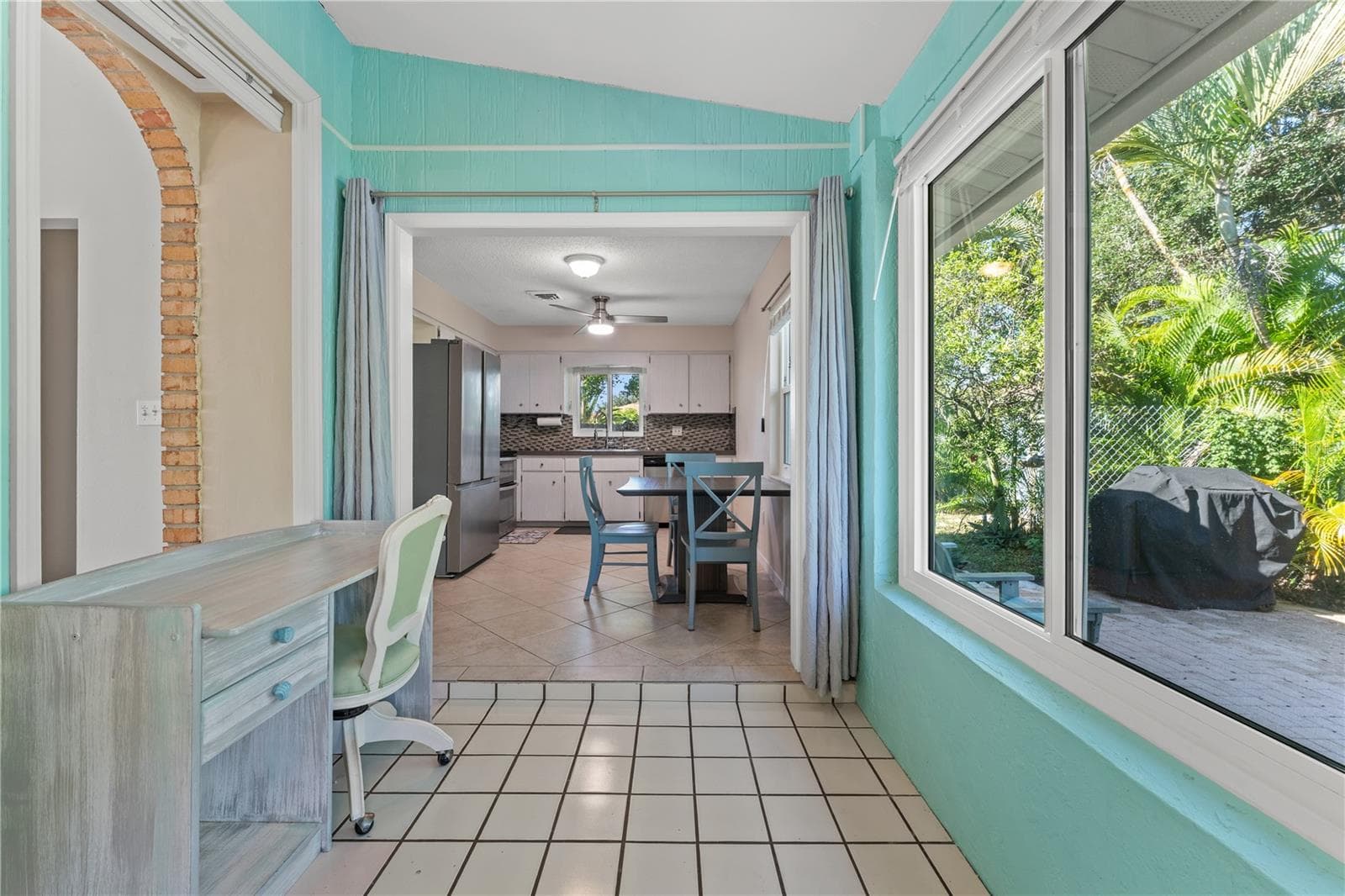 Single Family Residence at 424 CARMEL RD, VENICE, photo 20 of 35