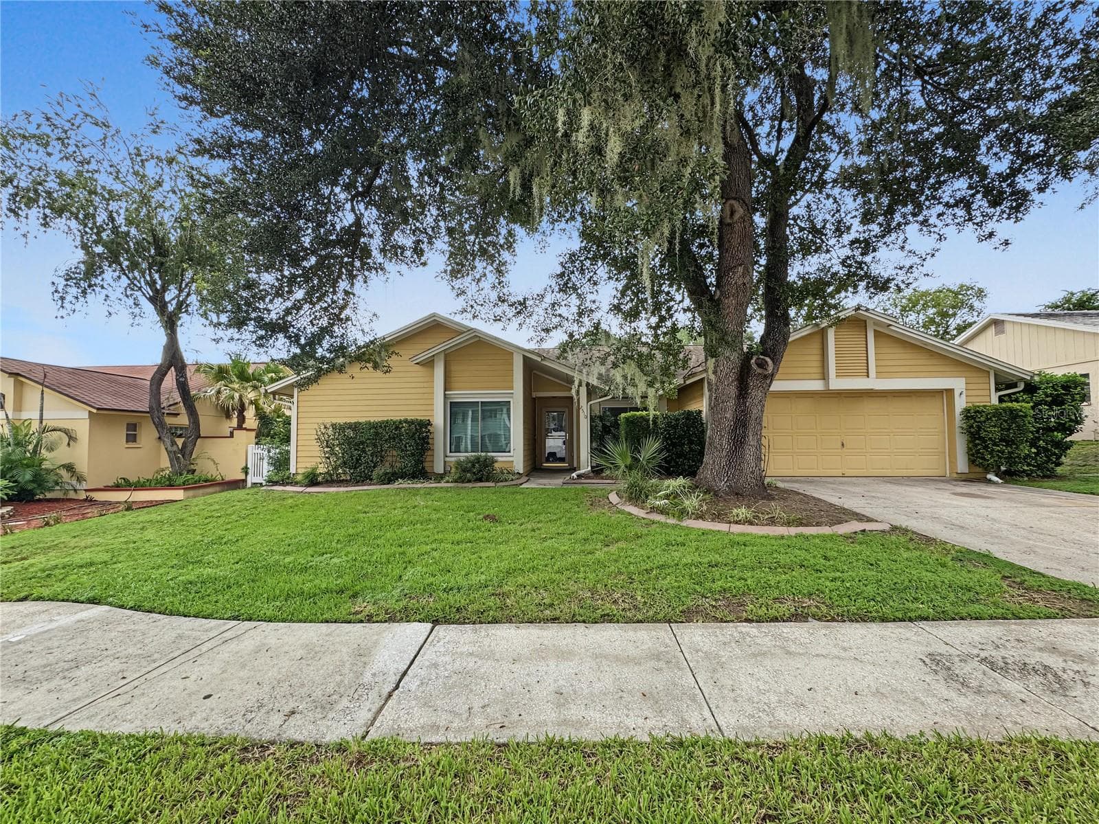 2510 BRIMHOLLOW DR
