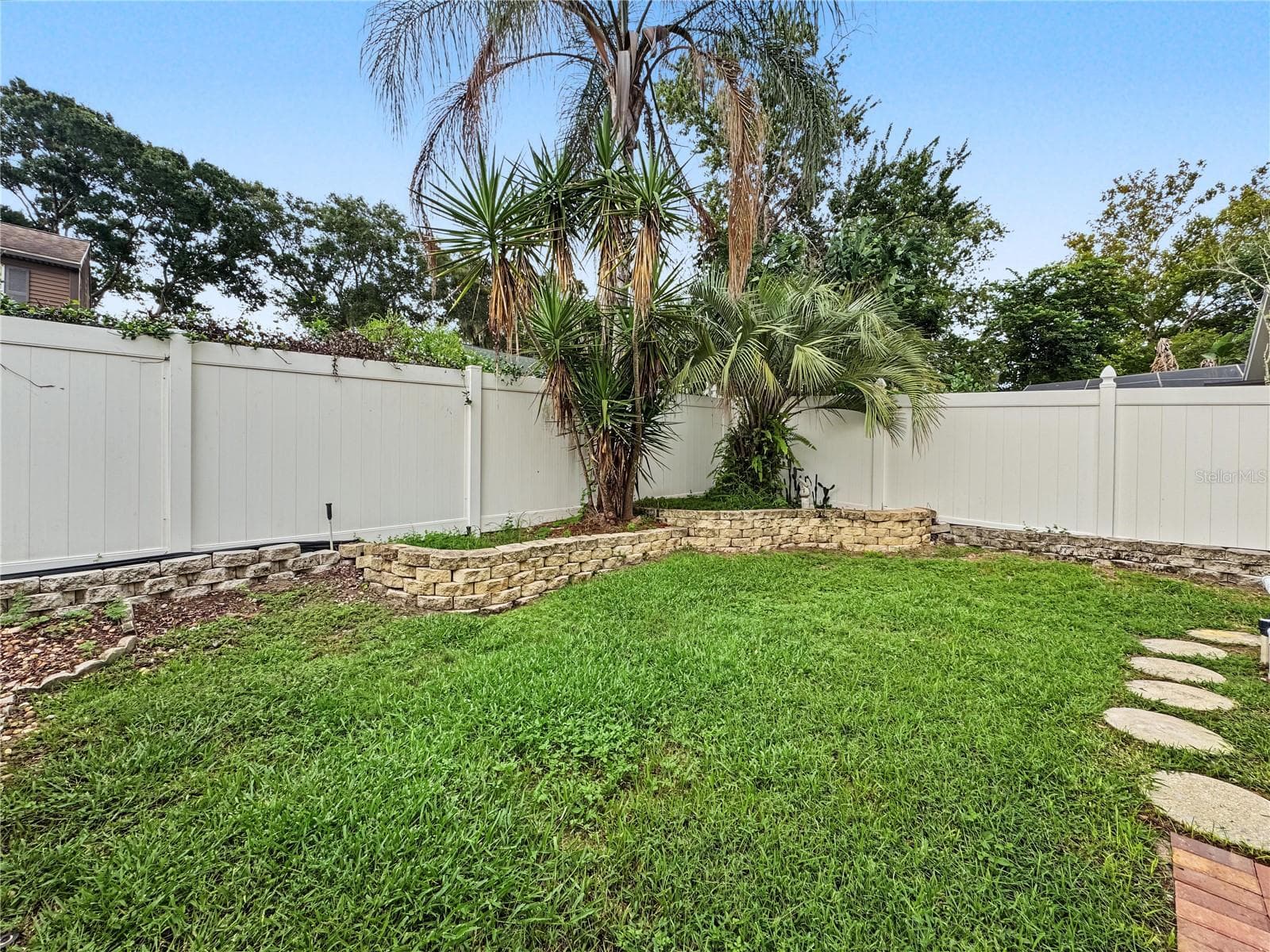 Single Family Residence at 2510 BRIMHOLLOW DR, VALRICO, photo 23 of 25