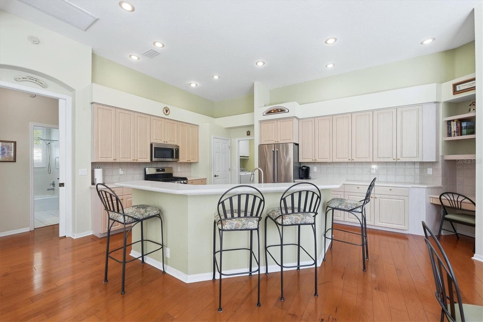 Single Family Residence at 7930 WYNDHAM CT, UNIVERSITY PARK, photo 8 of 55