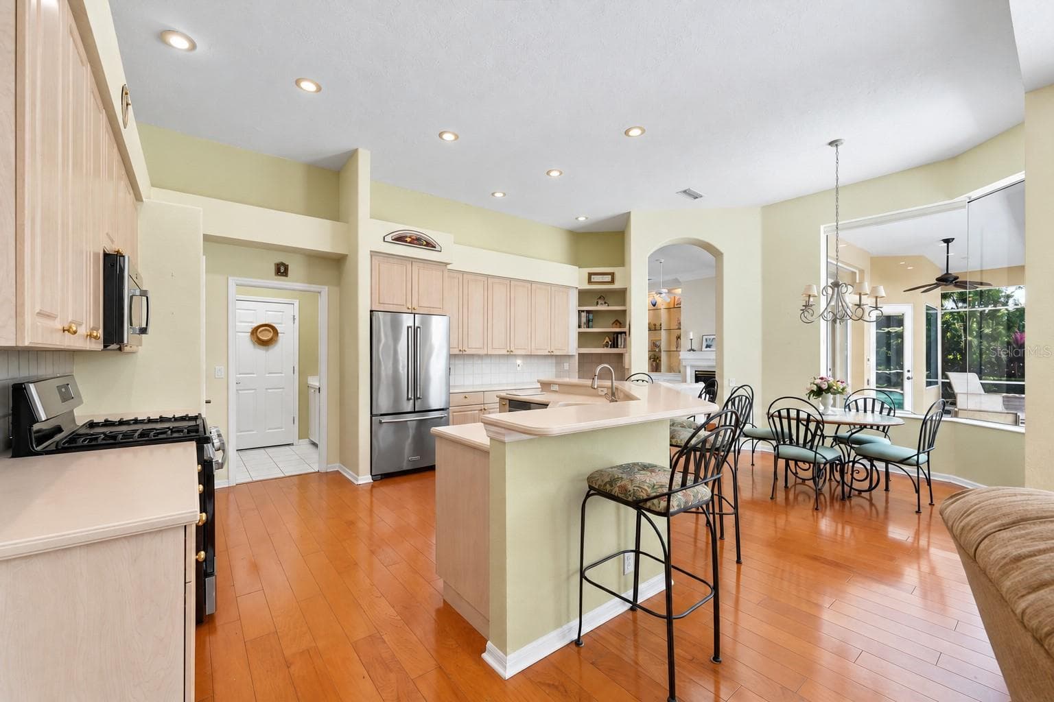 Single Family Residence at 7930 WYNDHAM CT, UNIVERSITY PARK, photo 11 of 55