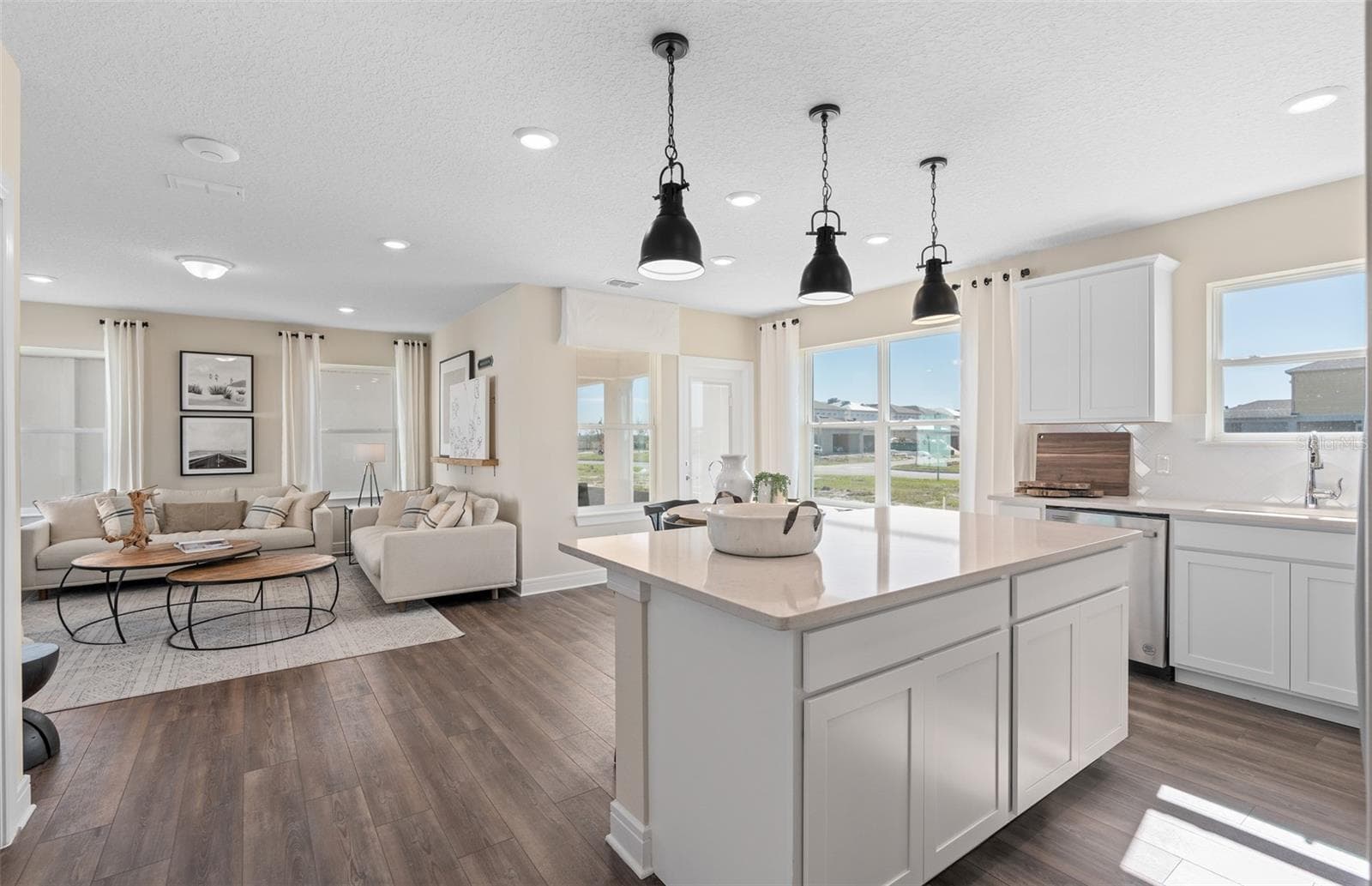 Model Home Design Only. Pictures and furnishings are for illustrative purposes only. Elevations, colors and options may vary. Furniture is for model home staging only. - 2628 CLEAR NIGHT AVENUE, KISSIMMEE
