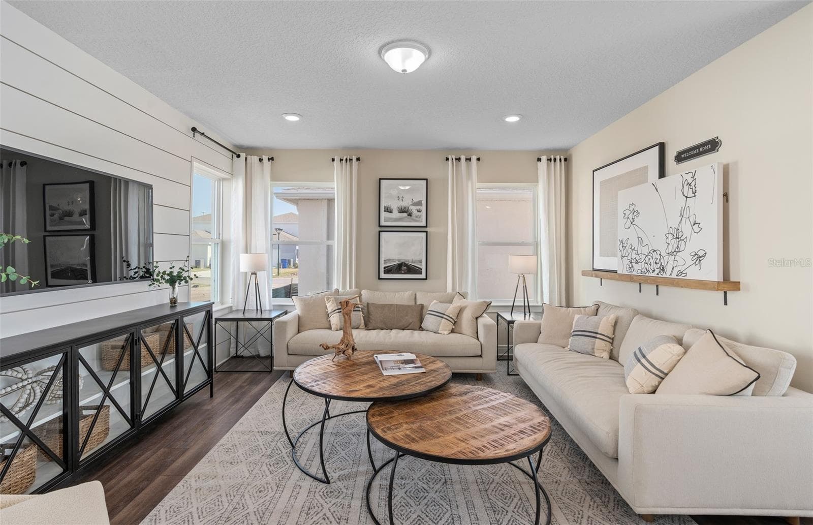 Model Home Design Only. Pictures and furnishings are for illustrative purposes only. Elevations, colors and options may vary. Furniture is for model home staging only. - 2628 CLEAR NIGHT AVENUE, KISSIMMEE