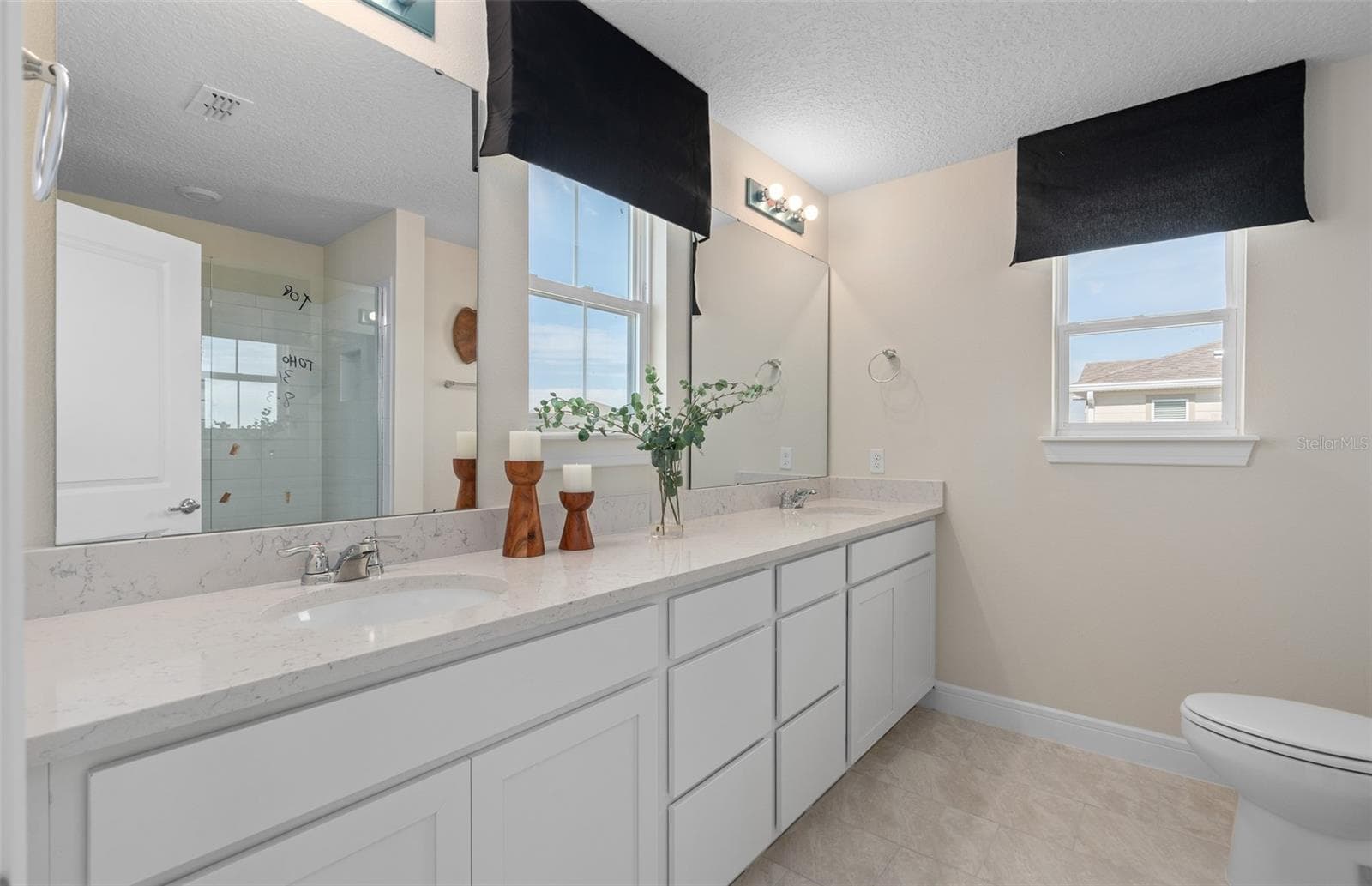 Model Home Design Only. Pictures and furnishings are for illustrative purposes only. Elevations, colors and options may vary. Furniture is for model home staging only. - 2628 CLEAR NIGHT AVENUE, KISSIMMEE
