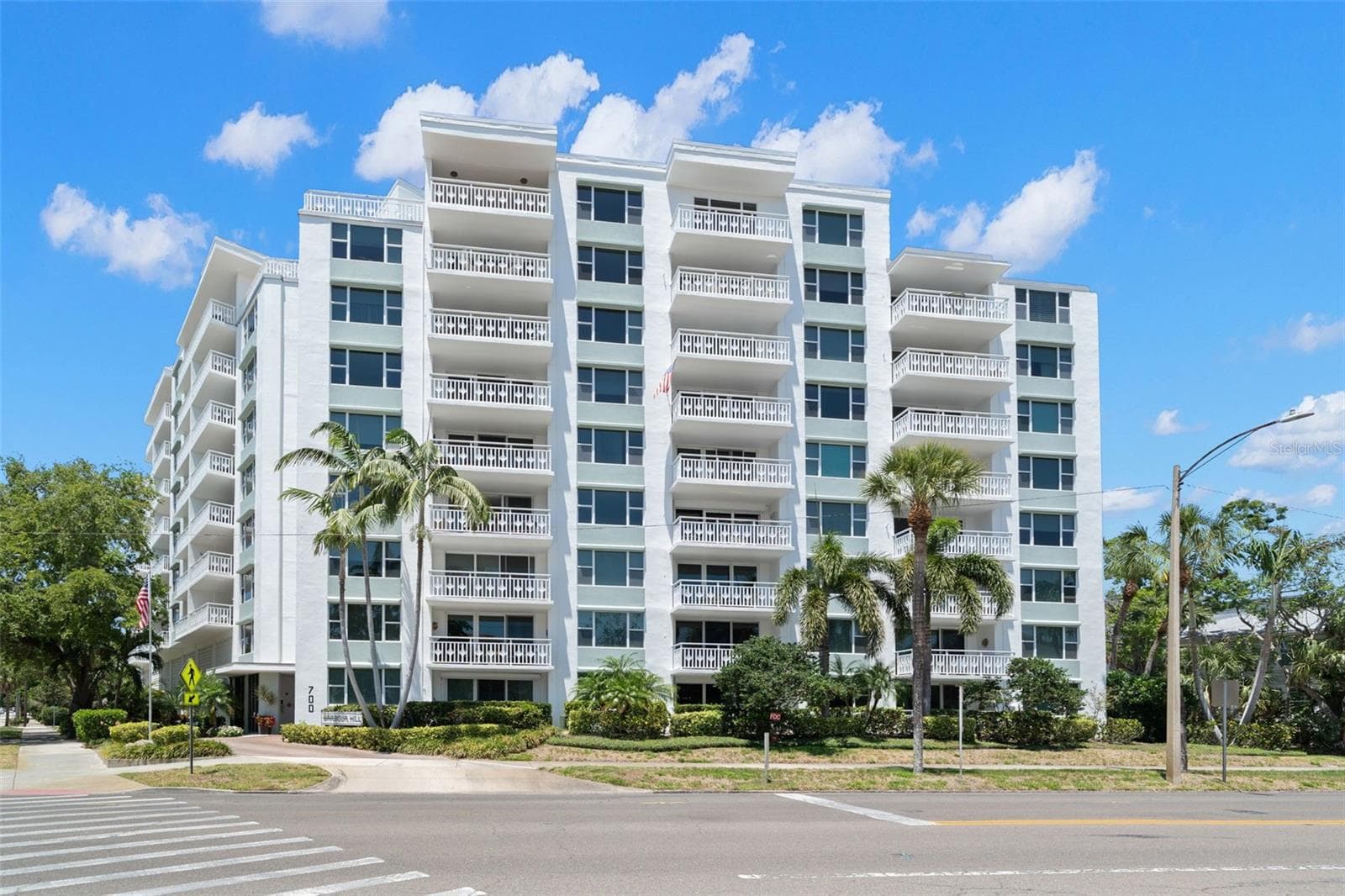 700 BEACH DR NE #803