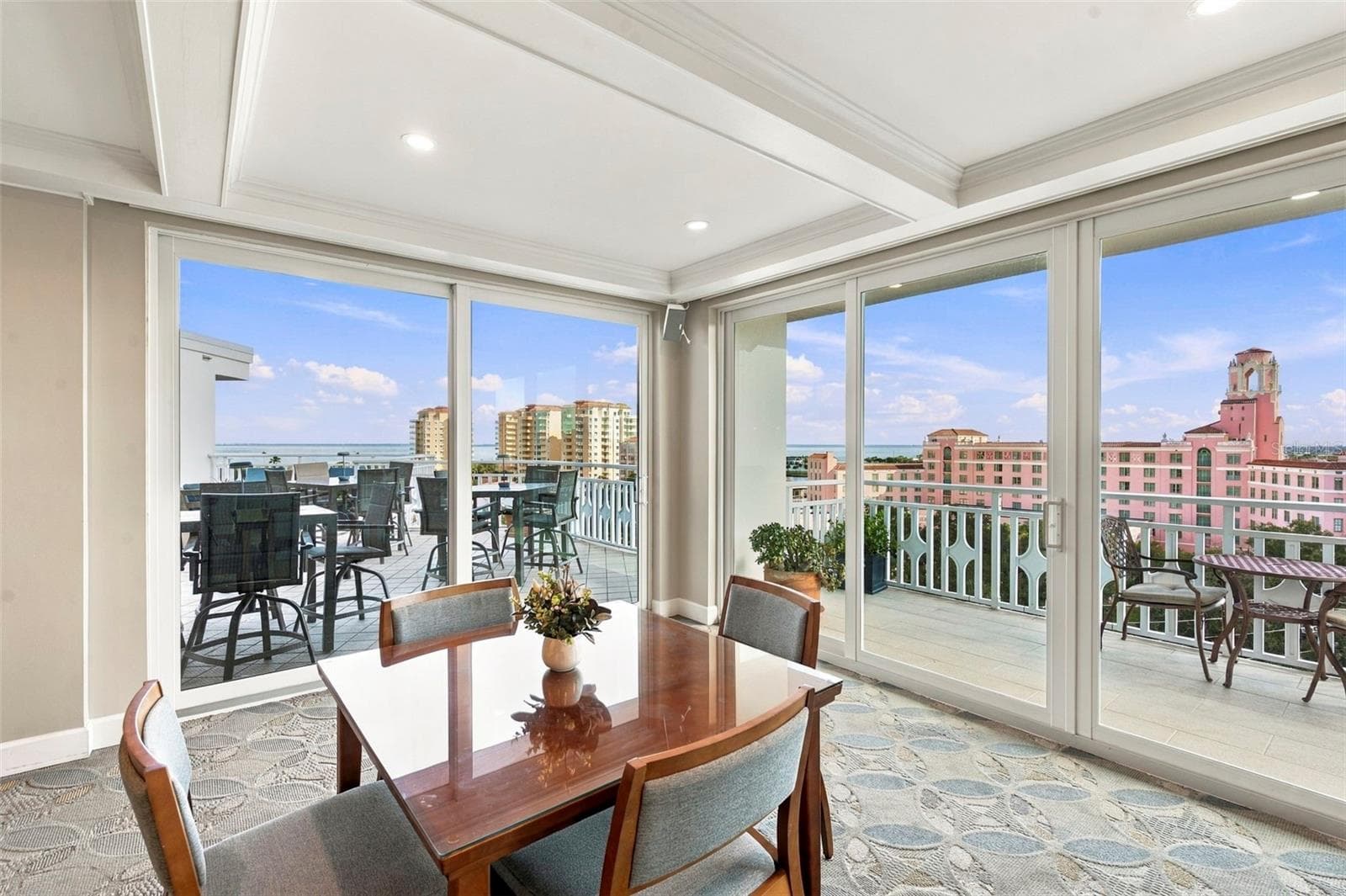 9th Floor Social Room - 700 BEACH DR NE #803, ST PETERSBURG